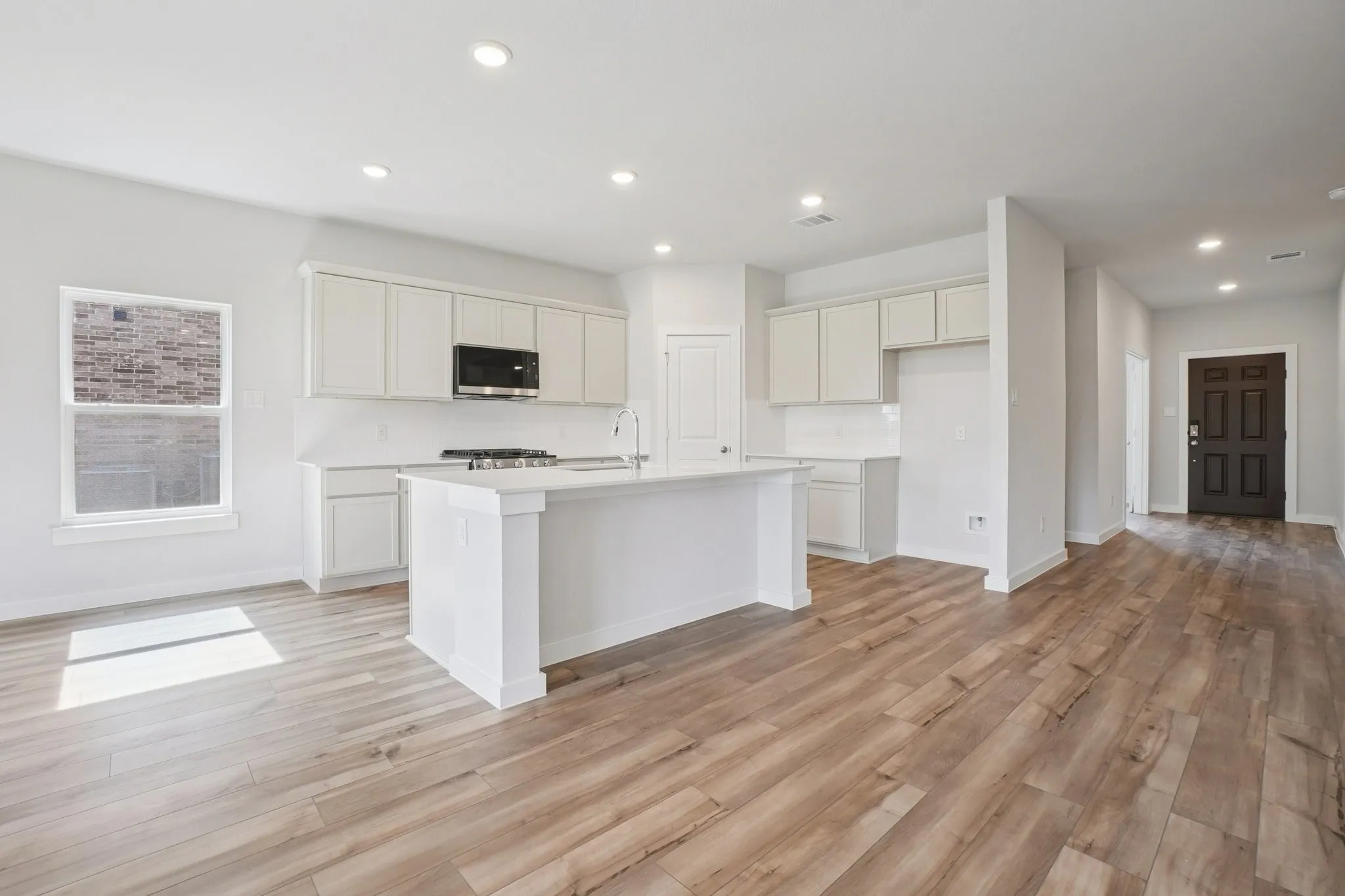 Single Family Residence For Sale in Kaufman County , 733 Vineyard Way, Forney, Texas 75126, 4 Bedroom, 3 Bathroom, 3 Garage spaces, 2,730 Sqft, built in 2025, New Construction - Incomplete, mls#21136715, Real Estate Agent in Forney, Homes For Sale in Kaufman county, Homes For Sale in Forney, Realtor in Forney Texas, Real Estate Brokerage Independent Realty Texas, Luminita Cordes Realtor