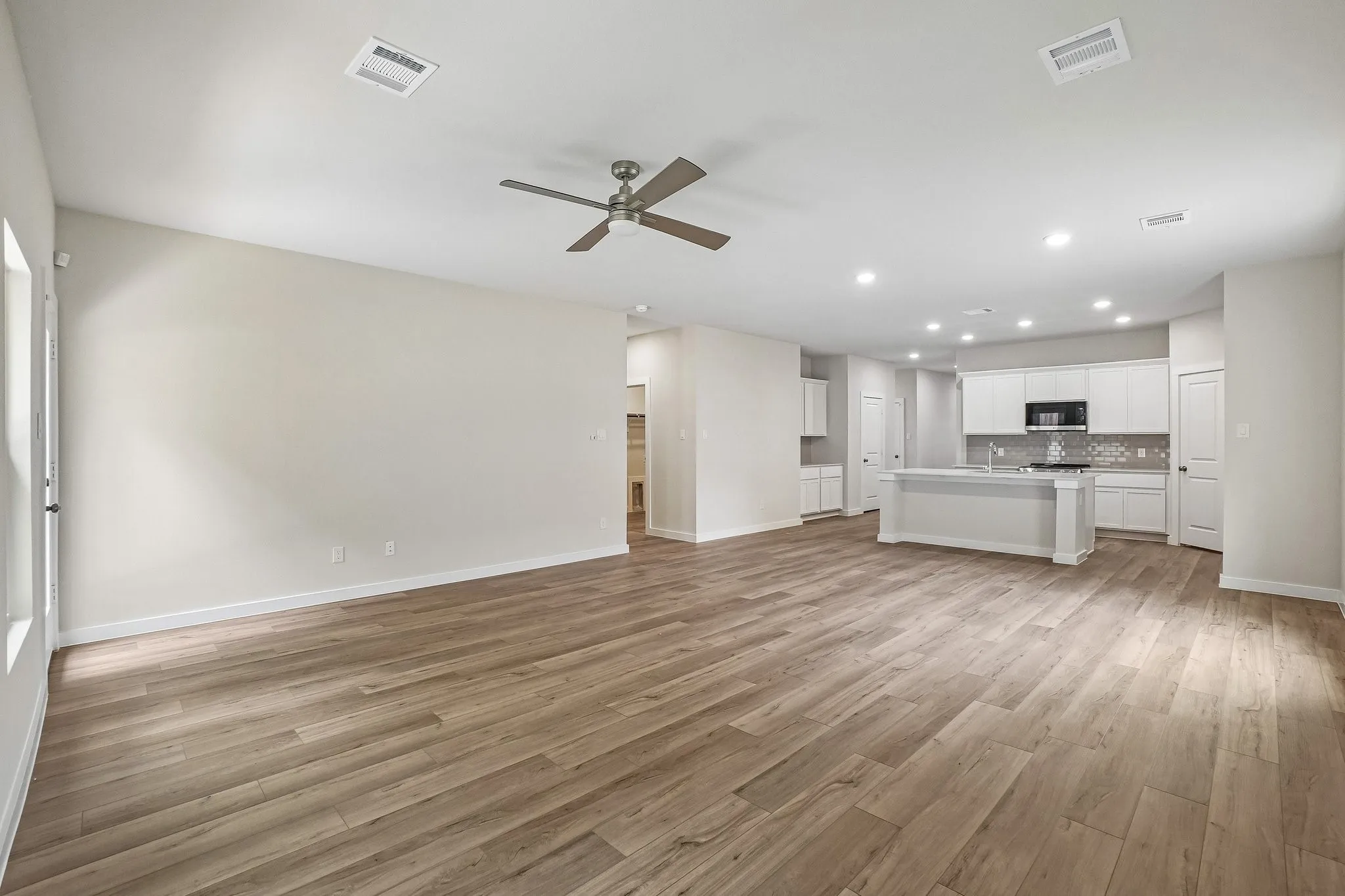 Single Family Residence For Sale in Parker County , 369 Declan Street, Springtown, Texas 76082, 4 Bedroom, 2 Bathroom, 2 Garage spaces, 2,013 Sqft, built in 2025, New Construction - Incomplete, mls#21136768, Real Estate Agent in Springtown, Homes For Sale in Parker county, Homes For Sale in Springtown, Realtor in Springtown Texas, Real Estate Brokerage Independent Realty Texas, Luminita Cordes Realtor