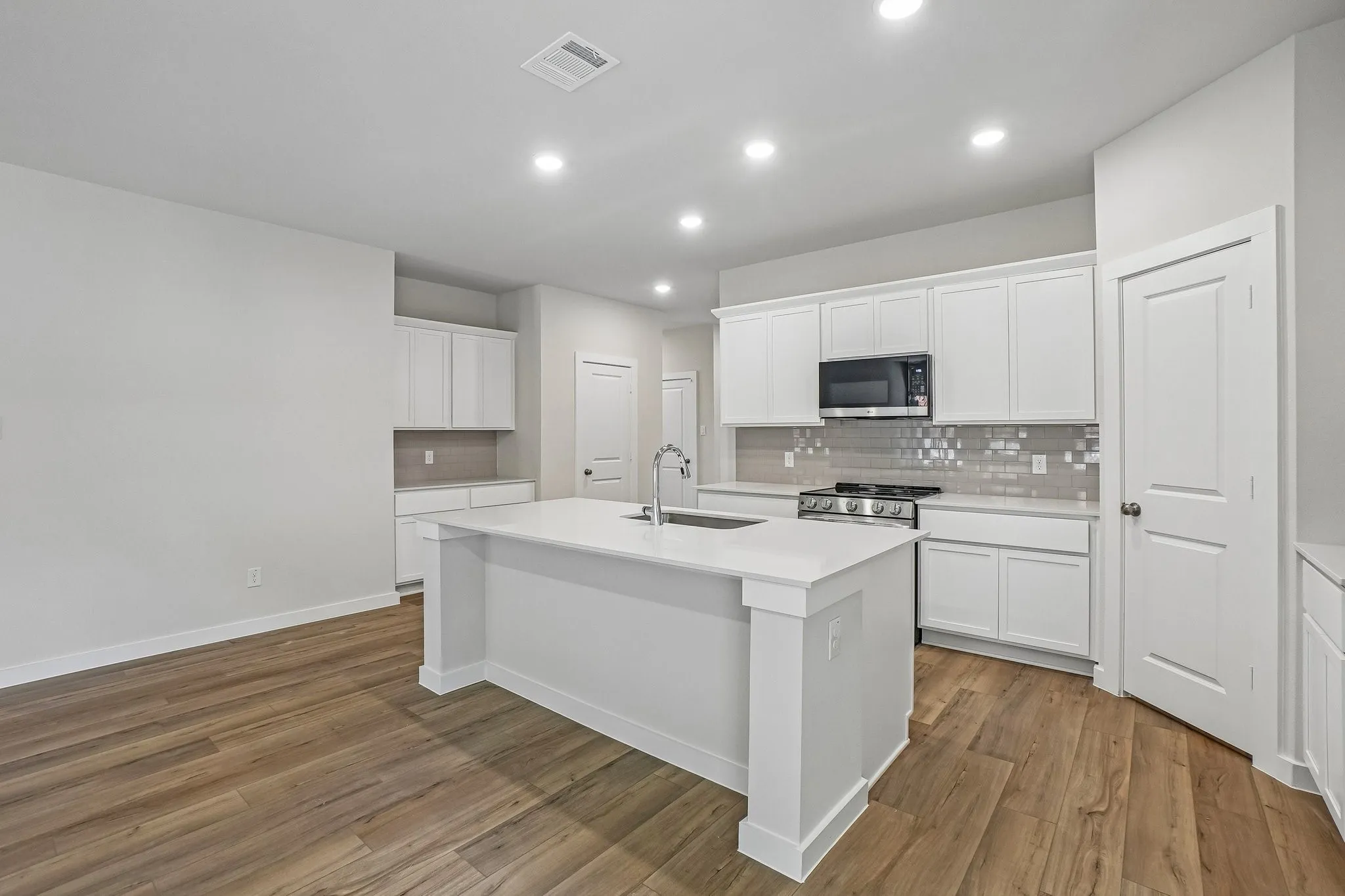 Single Family Residence For Sale in Parker County , 369 Declan Street, Springtown, Texas 76082, 4 Bedroom, 2 Bathroom, 2 Garage spaces, 2,013 Sqft, built in 2025, New Construction - Incomplete, mls#21136768, Real Estate Agent in Springtown, Homes For Sale in Parker county, Homes For Sale in Springtown, Realtor in Springtown Texas, Real Estate Brokerage Independent Realty Texas, Luminita Cordes Realtor