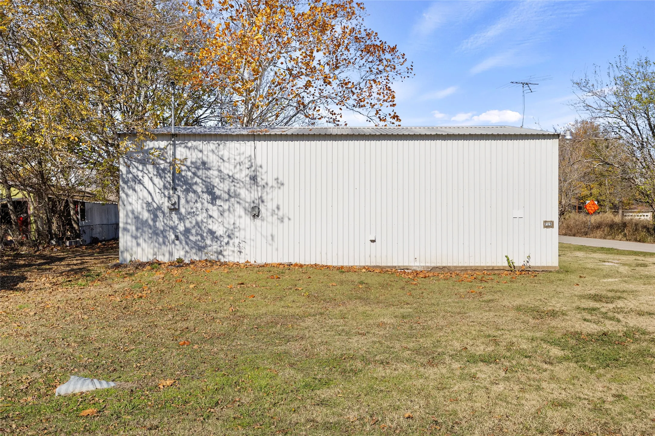 Improved Land For Sale in Kaufman County , 715 E 10TH Street, Kemp, Texas 75143, 0, 0, Garage spaces, 0 Sqft, built in 2003, mls#21136837, Real Estate Agent in Kemp, Homes For Sale in Kaufman county, Homes For Sale in Kemp, Realtor in Kemp Texas, Real Estate Brokerage Independent Realty Texas, Luminita Cordes Realtor