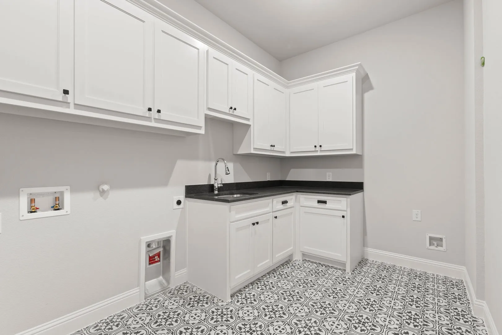 3116 Apple Creek-Kitchen-3