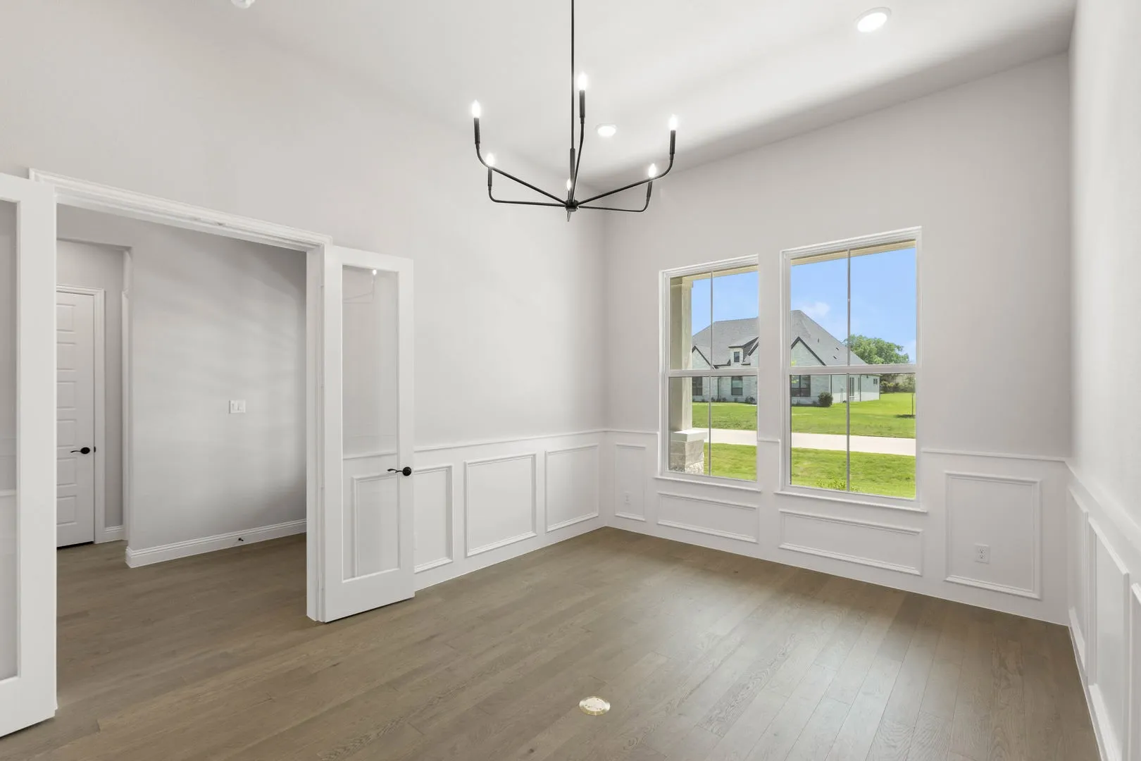 3116 Apple Creek-Study-1