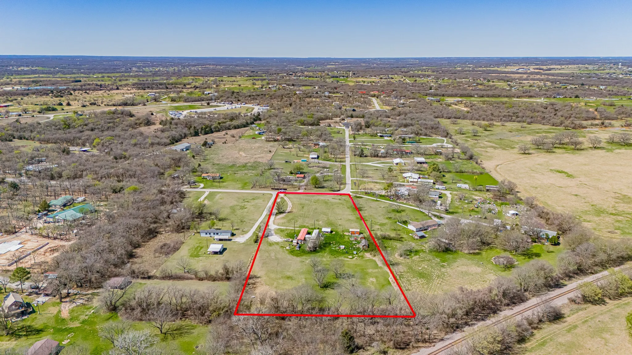 Mobile Home For Sale in Wise County , 528 Stonegate Drive, Paradise, Texas 76073, 3 Bedroom, 1 Bathroom, Garage spaces, 2,488 Sqft, built in 1983, mls#21137068, Real Estate Agent in Paradise, Homes For Sale in Wise county, Homes For Sale in Paradise, Realtor in Paradise Texas, Real Estate Brokerage Independent Realty Texas, Luminita Cordes Realtor