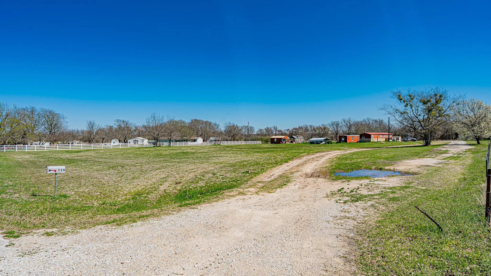 Mobile Home For Sale in Wise County , 528 Stonegate Drive, Paradise, Texas 76073, 3 Bedroom, 1 Bathroom, Garage spaces, 2,488 Sqft, built in 1983, mls#21137068, Real Estate Agent in Paradise, Homes For Sale in Wise county, Homes For Sale in Paradise, Realtor in Paradise Texas, Real Estate Brokerage Independent Realty Texas, Luminita Cordes Realtor