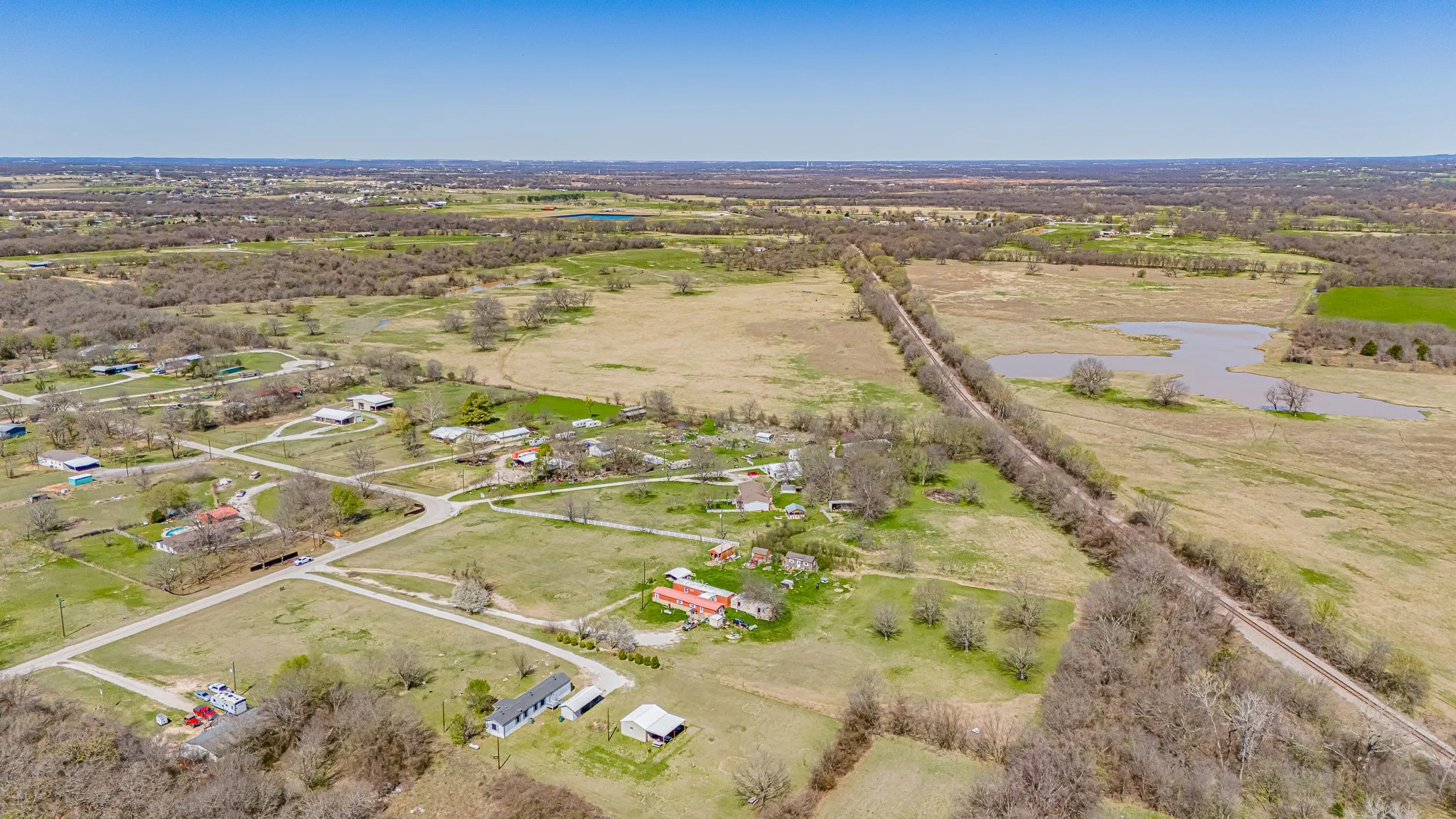 Mobile Home For Sale in Wise County , 528 Stonegate Drive, Paradise, Texas 76073, 3 Bedroom, 1 Bathroom, Garage spaces, 2,488 Sqft, built in 1983, mls#21137068, Real Estate Agent in Paradise, Homes For Sale in Wise county, Homes For Sale in Paradise, Realtor in Paradise Texas, Real Estate Brokerage Independent Realty Texas, Luminita Cordes Realtor