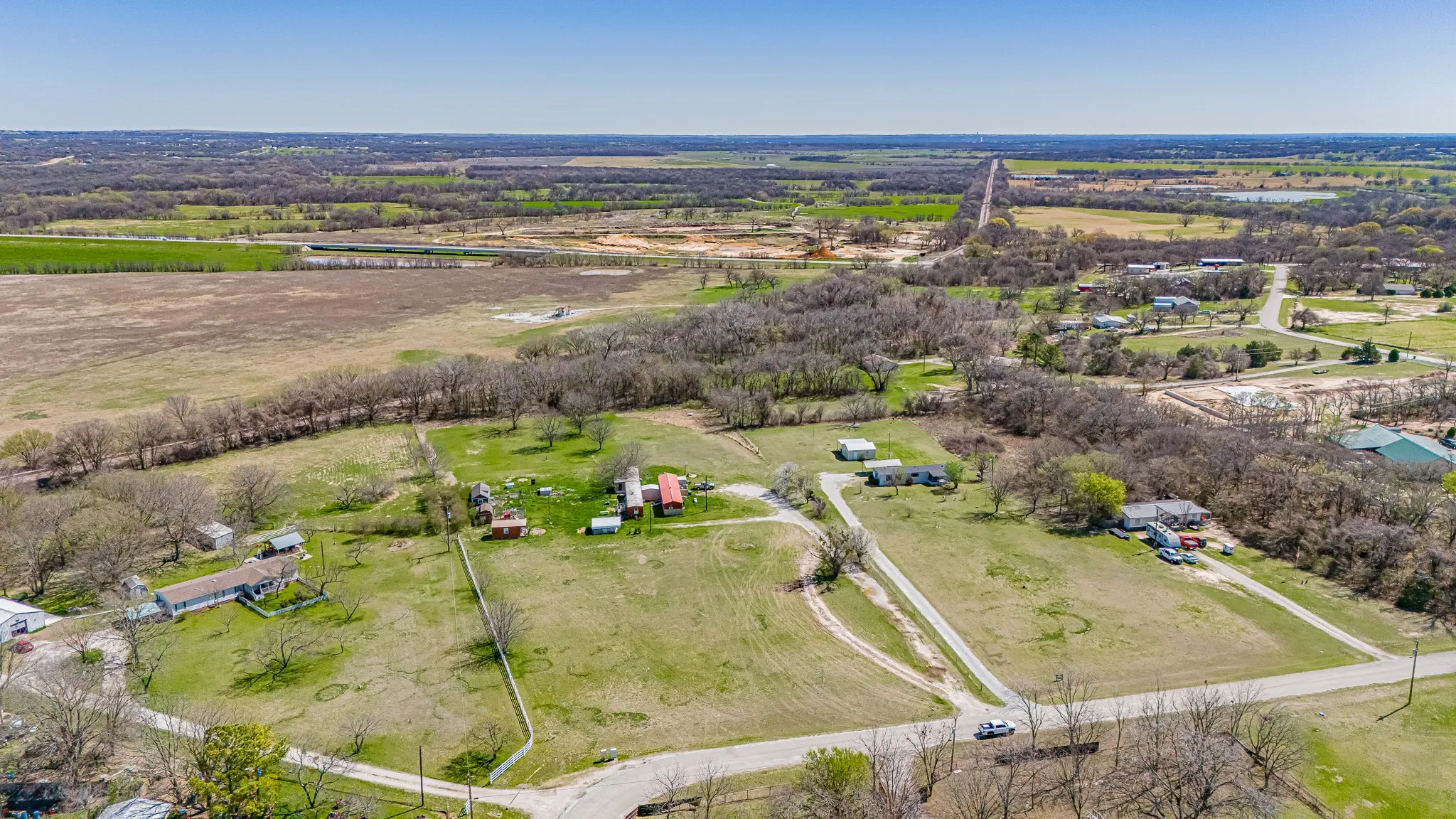 Mobile Home For Sale in Wise County , 528 Stonegate Drive, Paradise, Texas 76073, 3 Bedroom, 1 Bathroom, Garage spaces, 2,488 Sqft, built in 1983, mls#21137068, Real Estate Agent in Paradise, Homes For Sale in Wise county, Homes For Sale in Paradise, Realtor in Paradise Texas, Real Estate Brokerage Independent Realty Texas, Luminita Cordes Realtor