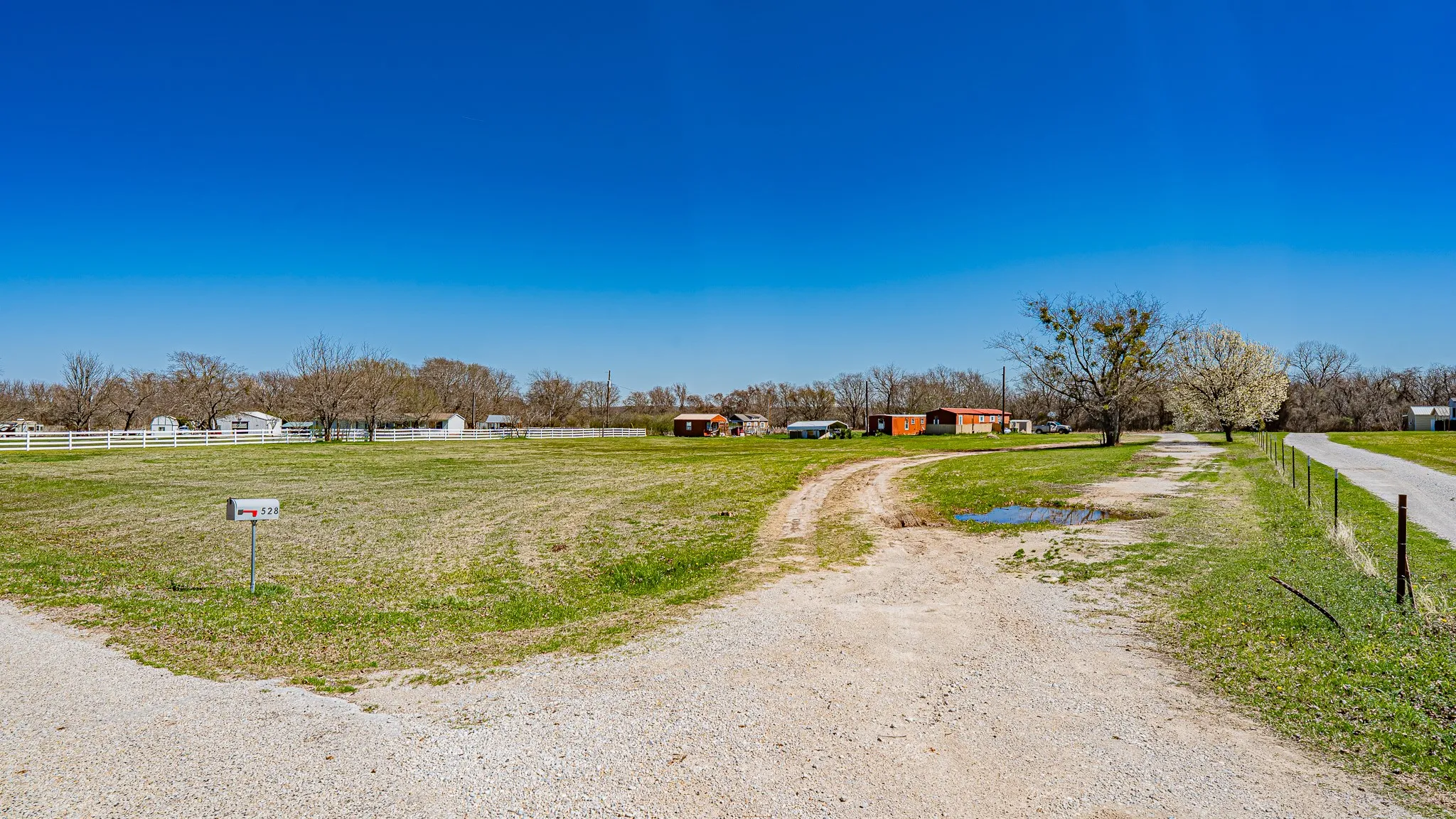 Mobile Home For Sale in Wise County , 528 Stonegate Drive, Paradise, Texas 76073, 3 Bedroom, 1 Bathroom, Garage spaces, 2,488 Sqft, built in 1983, mls#21137068, Real Estate Agent in Paradise, Homes For Sale in Wise county, Homes For Sale in Paradise, Realtor in Paradise Texas, Real Estate Brokerage Independent Realty Texas, Luminita Cordes Realtor