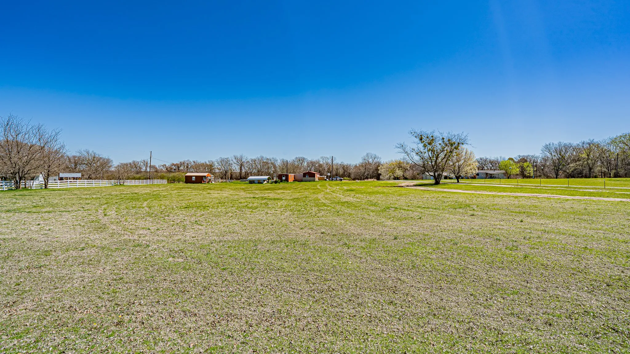 Mobile Home For Sale in Wise County , 528 Stonegate Drive, Paradise, Texas 76073, 3 Bedroom, 1 Bathroom, Garage spaces, 2,488 Sqft, built in 1983, mls#21137068, Real Estate Agent in Paradise, Homes For Sale in Wise county, Homes For Sale in Paradise, Realtor in Paradise Texas, Real Estate Brokerage Independent Realty Texas, Luminita Cordes Realtor