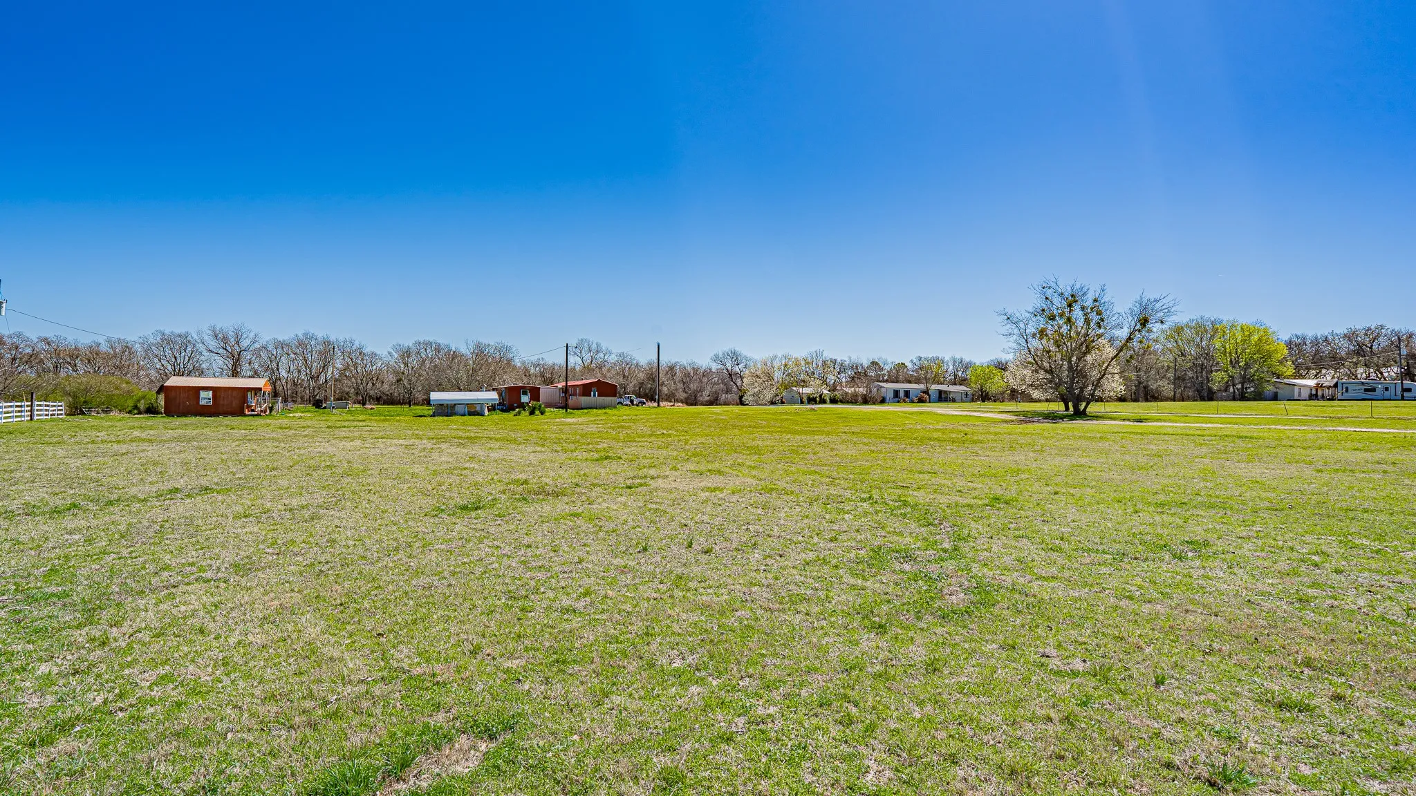 Mobile Home For Sale in Wise County , 528 Stonegate Drive, Paradise, Texas 76073, 3 Bedroom, 1 Bathroom, Garage spaces, 2,488 Sqft, built in 1983, mls#21137068, Real Estate Agent in Paradise, Homes For Sale in Wise county, Homes For Sale in Paradise, Realtor in Paradise Texas, Real Estate Brokerage Independent Realty Texas, Luminita Cordes Realtor