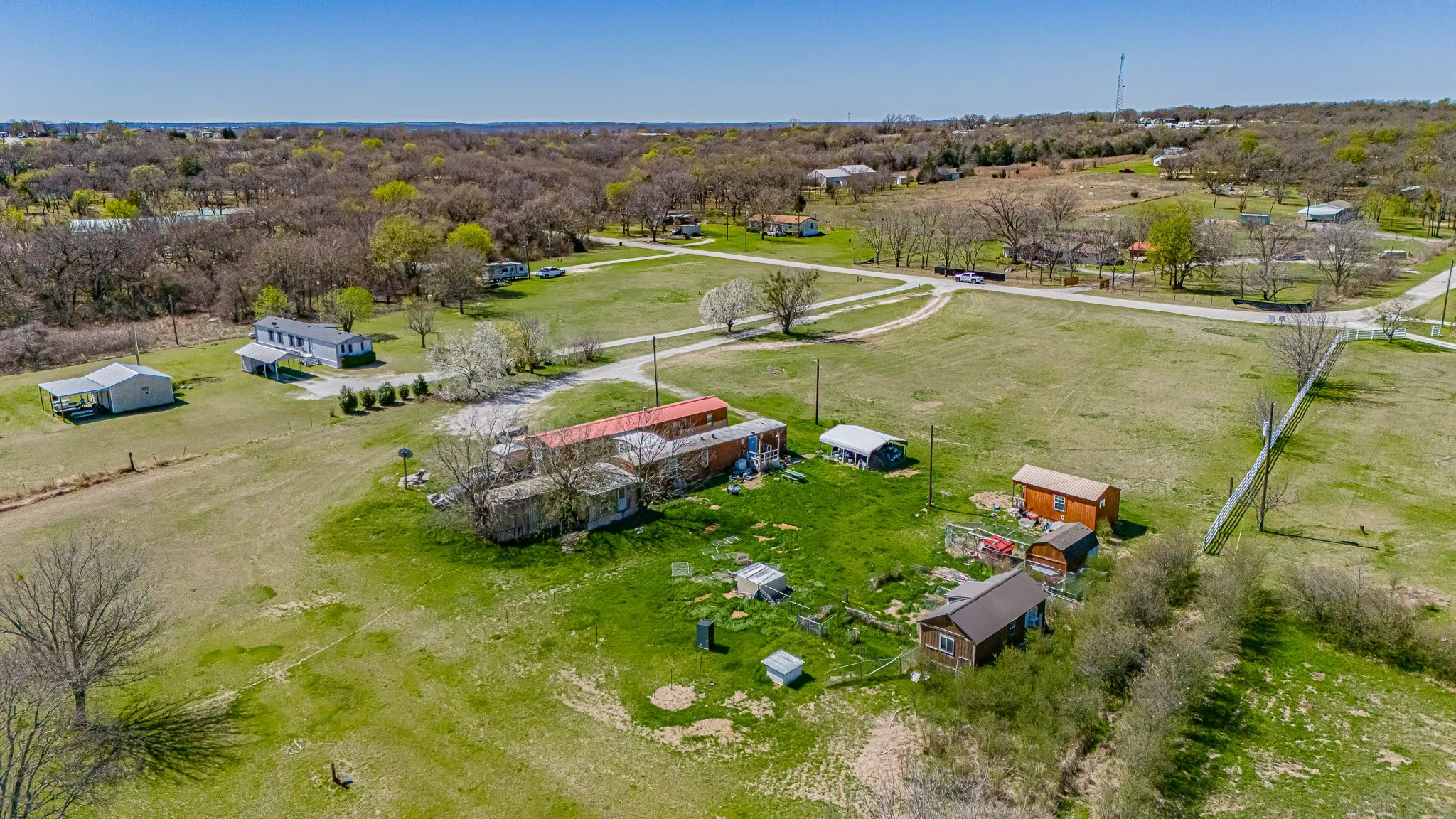 Mobile Home For Sale in Wise County , 528 Stonegate Drive, Paradise, Texas 76073, 3 Bedroom, 1 Bathroom, Garage spaces, 2,488 Sqft, built in 1983, mls#21137068, Real Estate Agent in Paradise, Homes For Sale in Wise county, Homes For Sale in Paradise, Realtor in Paradise Texas, Real Estate Brokerage Independent Realty Texas, Luminita Cordes Realtor