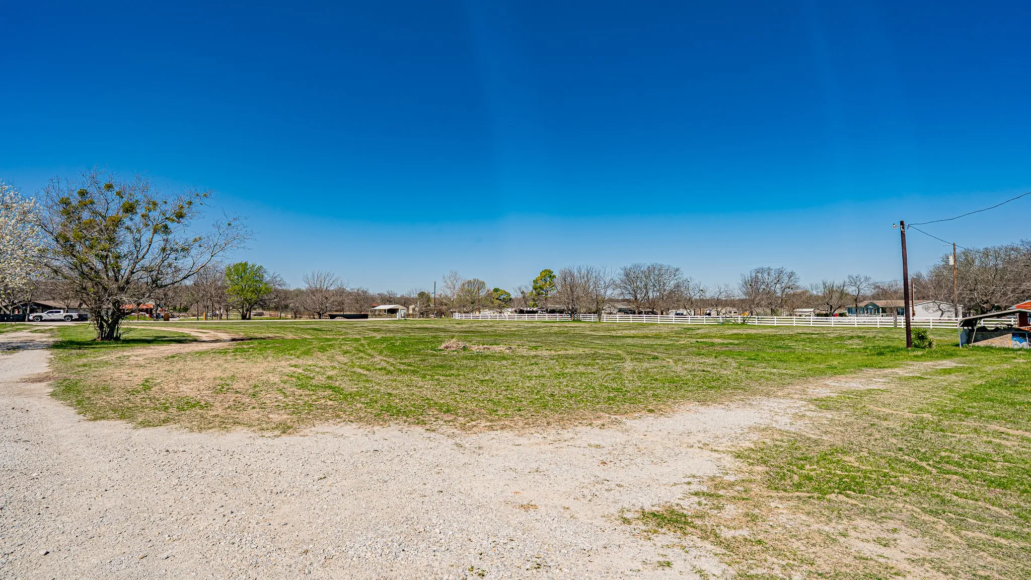 Mobile Home For Sale in Wise County , 528 Stonegate Drive, Paradise, Texas 76073, 3 Bedroom, 1 Bathroom, Garage spaces, 2,488 Sqft, built in 1983, mls#21137068, Real Estate Agent in Paradise, Homes For Sale in Wise county, Homes For Sale in Paradise, Realtor in Paradise Texas, Real Estate Brokerage Independent Realty Texas, Luminita Cordes Realtor