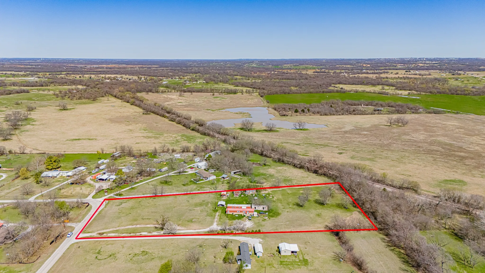 Mobile Home For Sale in Wise County , 528 Stonegate Drive, Paradise, Texas 76073, 3 Bedroom, 1 Bathroom, Garage spaces, 2,488 Sqft, built in 1983, mls#21137068, Real Estate Agent in Paradise, Homes For Sale in Wise county, Homes For Sale in Paradise, Realtor in Paradise Texas, Real Estate Brokerage Independent Realty Texas, Luminita Cordes Realtor