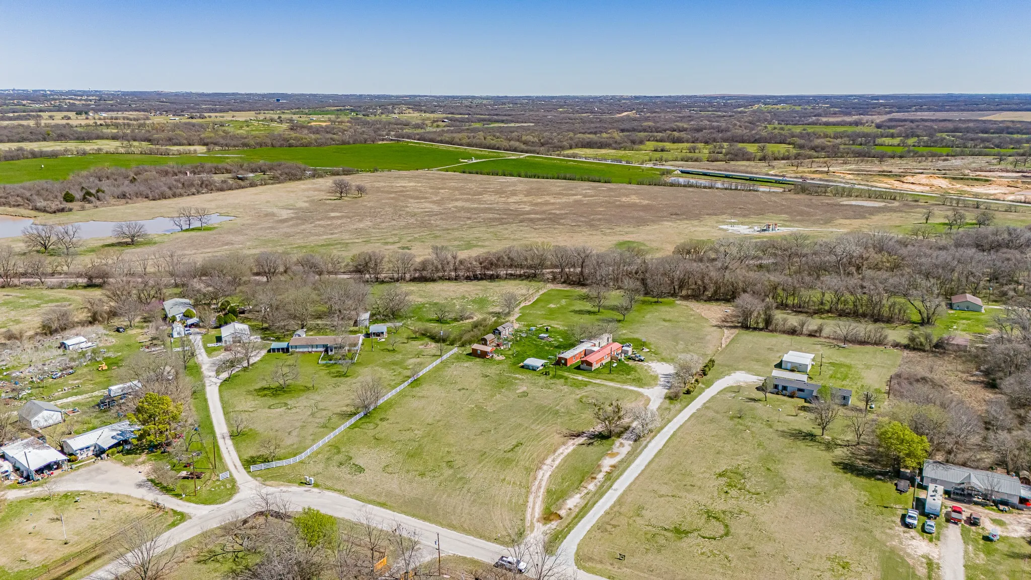 Mobile Home For Sale in Wise County , 528 Stonegate Drive, Paradise, Texas 76073, 3 Bedroom, 1 Bathroom, Garage spaces, 2,488 Sqft, built in 1983, mls#21137068, Real Estate Agent in Paradise, Homes For Sale in Wise county, Homes For Sale in Paradise, Realtor in Paradise Texas, Real Estate Brokerage Independent Realty Texas, Luminita Cordes Realtor