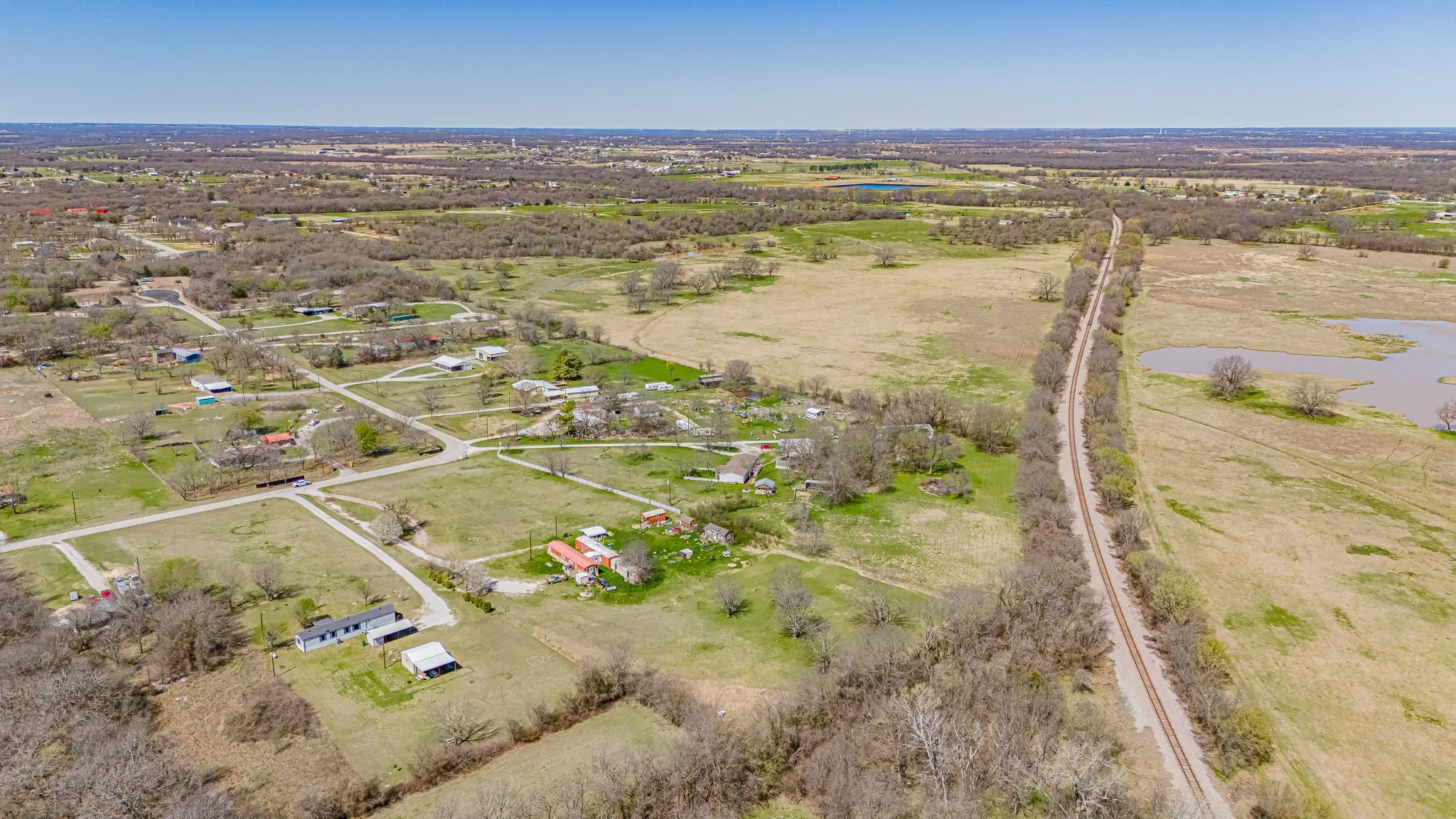 Mobile Home For Sale in Wise County , 528 Stonegate Drive, Paradise, Texas 76073, 3 Bedroom, 1 Bathroom, Garage spaces, 2,488 Sqft, built in 1983, mls#21137068, Real Estate Agent in Paradise, Homes For Sale in Wise county, Homes For Sale in Paradise, Realtor in Paradise Texas, Real Estate Brokerage Independent Realty Texas, Luminita Cordes Realtor