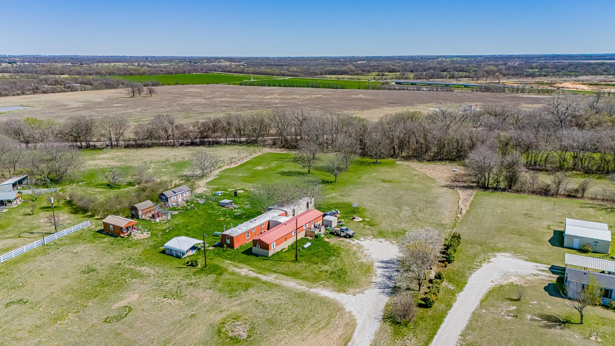 Mobile Home For Sale in Wise County , 528 Stonegate Drive, Paradise, Texas 76073, 3 Bedroom, 1 Bathroom, Garage spaces, 2,488 Sqft, built in 1983, mls#21137068, Real Estate Agent in Paradise, Homes For Sale in Wise county, Homes For Sale in Paradise, Realtor in Paradise Texas, Real Estate Brokerage Independent Realty Texas, Luminita Cordes Realtor
