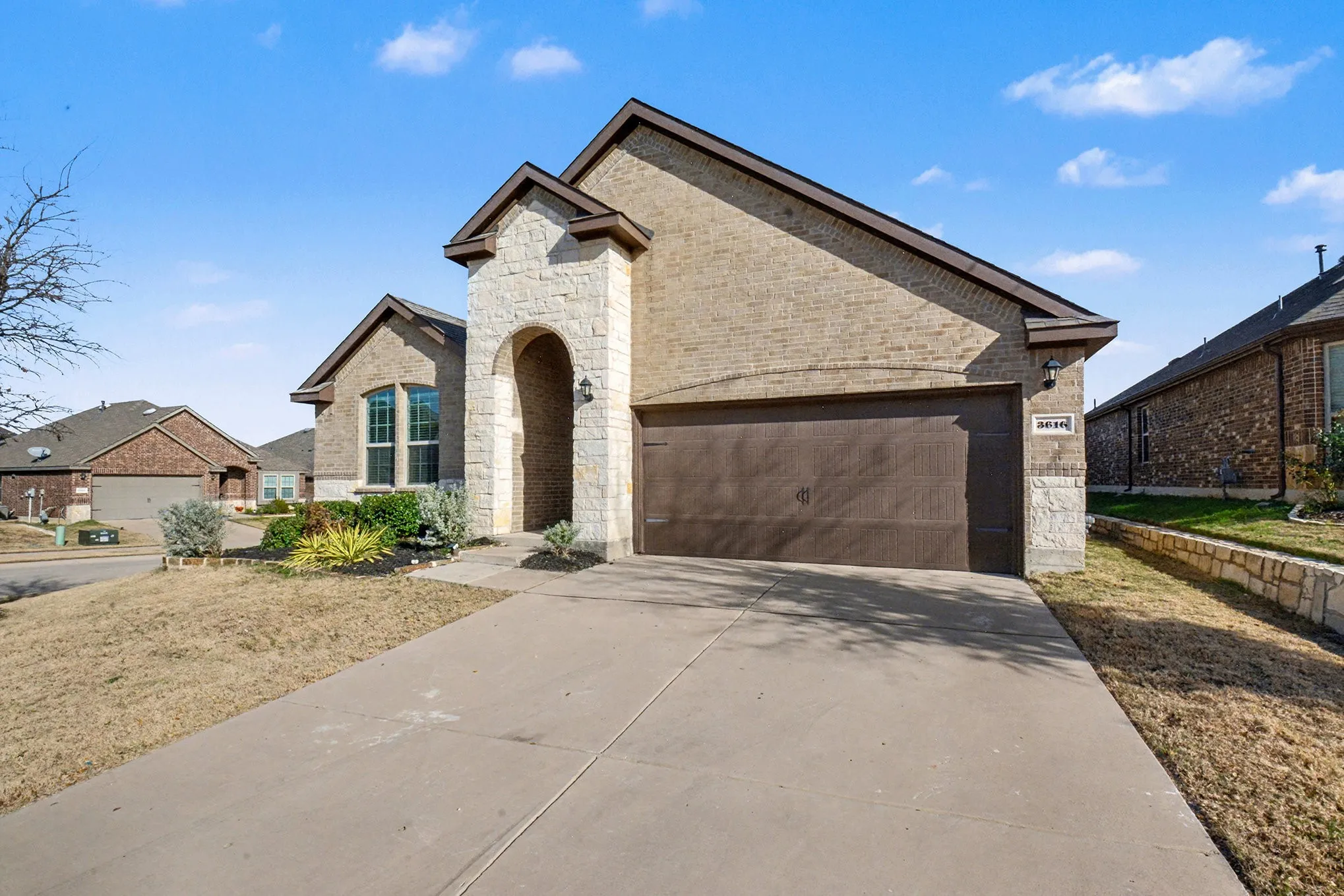 Single Family Residence For Sale in Denton County , 3616 Sabine Drive, Little Elm, Texas 75068, 4 Bedroom, 2 Bathroom, 2 Garage spaces, 2,033 Sqft, built in 2019, mls#21136760, Real Estate Agent in Little Elm, Homes For Sale in Denton county, Homes For Sale in Little Elm, Realtor in Little Elm Texas, Real Estate Brokerage Independent Realty Texas, Luminita Cordes Realtor