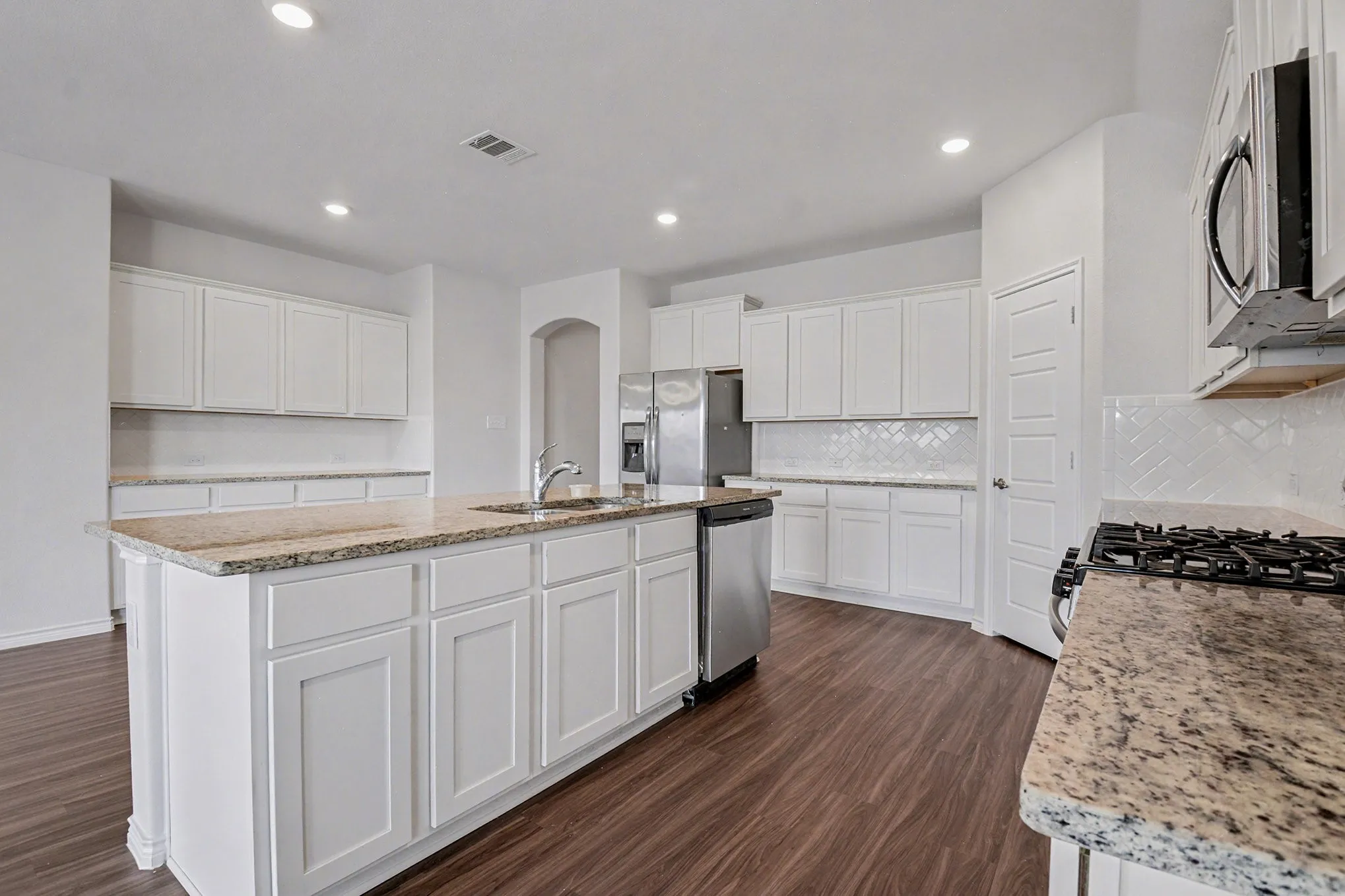 Single Family Residence For Sale in Denton County , 3616 Sabine Drive, Little Elm, Texas 75068, 4 Bedroom, 2 Bathroom, 2 Garage spaces, 2,033 Sqft, built in 2019, mls#21136760, Real Estate Agent in Little Elm, Homes For Sale in Denton county, Homes For Sale in Little Elm, Realtor in Little Elm Texas, Real Estate Brokerage Independent Realty Texas, Luminita Cordes Realtor