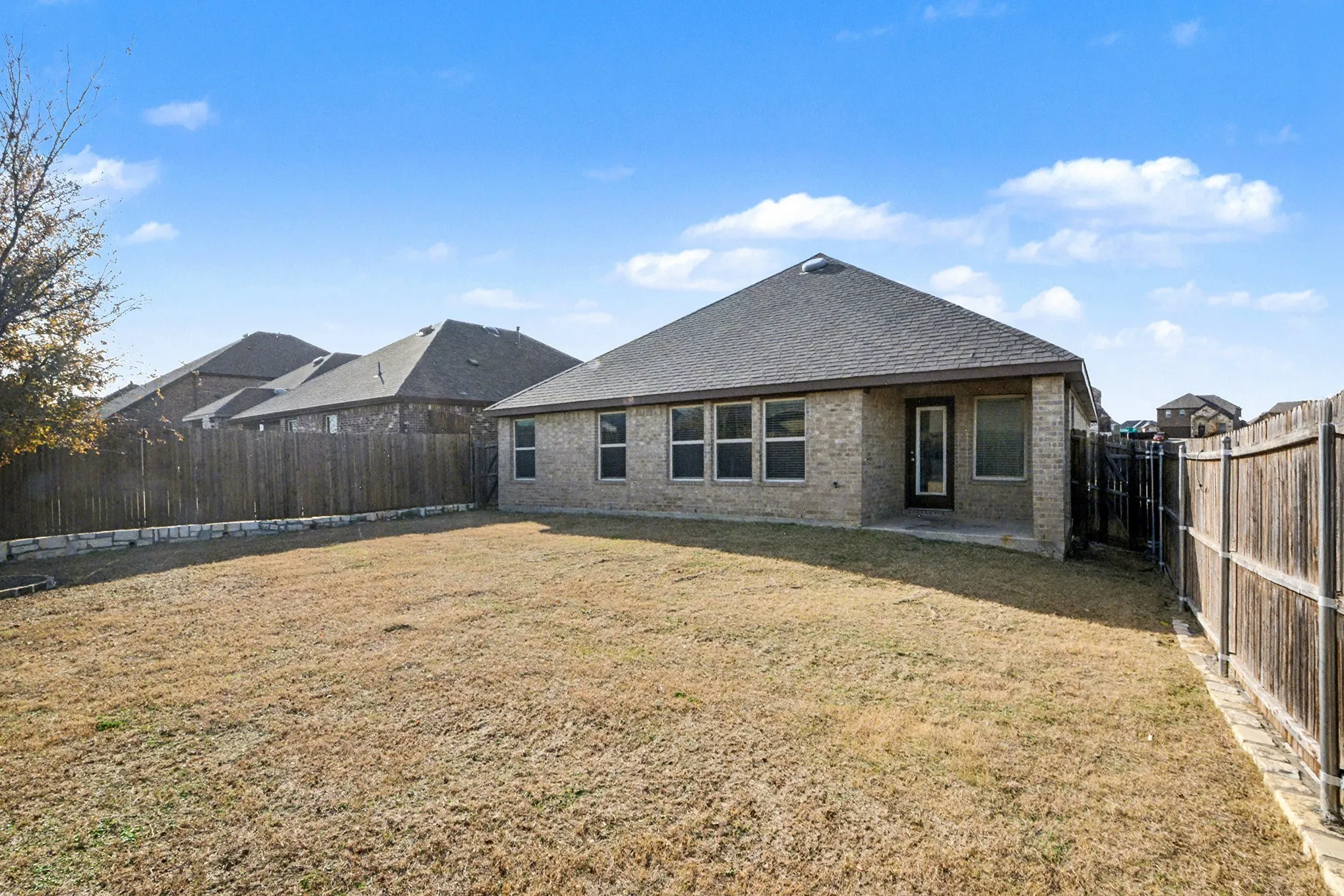 Single Family Residence For Sale in Denton County , 3616 Sabine Drive, Little Elm, Texas 75068, 4 Bedroom, 2 Bathroom, 2 Garage spaces, 2,033 Sqft, built in 2019, mls#21136760, Real Estate Agent in Little Elm, Homes For Sale in Denton county, Homes For Sale in Little Elm, Realtor in Little Elm Texas, Real Estate Brokerage Independent Realty Texas, Luminita Cordes Realtor