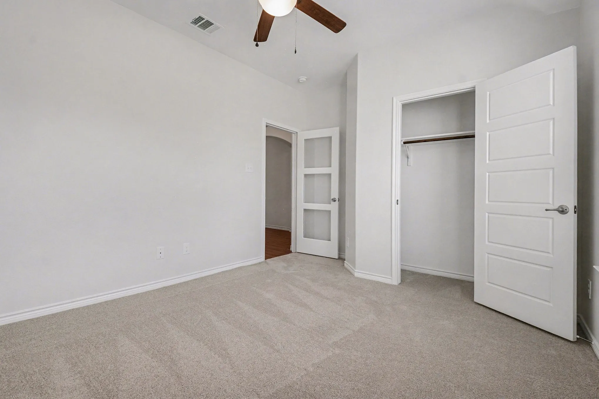 Single Family Residence For Sale in Denton County , 3616 Sabine Drive, Little Elm, Texas 75068, 4 Bedroom, 2 Bathroom, 2 Garage spaces, 2,033 Sqft, built in 2019, mls#21136760, Real Estate Agent in Little Elm, Homes For Sale in Denton county, Homes For Sale in Little Elm, Realtor in Little Elm Texas, Real Estate Brokerage Independent Realty Texas, Luminita Cordes Realtor