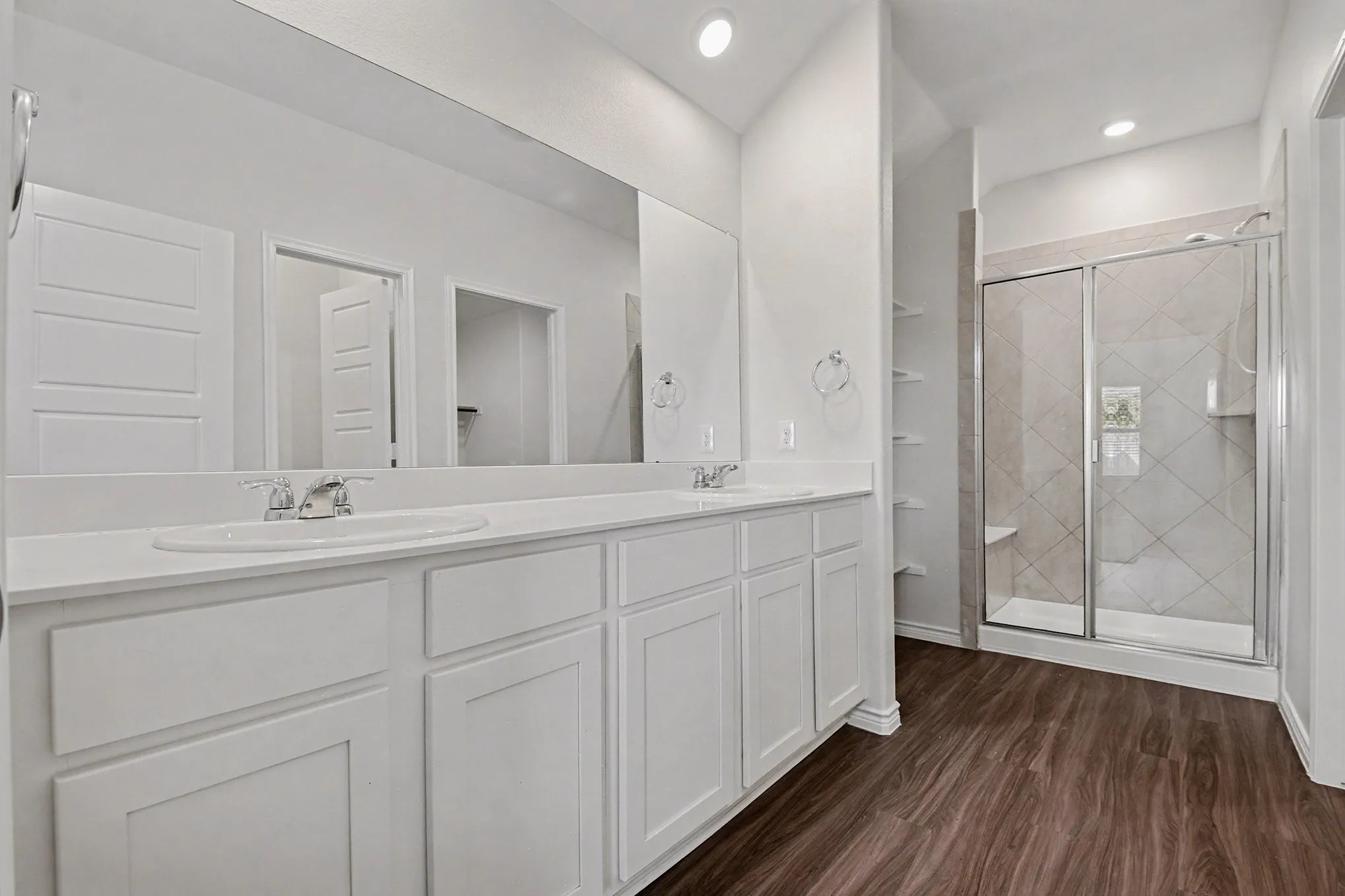 Single Family Residence For Sale in Denton County , 3616 Sabine Drive, Little Elm, Texas 75068, 4 Bedroom, 2 Bathroom, 2 Garage spaces, 2,033 Sqft, built in 2019, mls#21136760, Real Estate Agent in Little Elm, Homes For Sale in Denton county, Homes For Sale in Little Elm, Realtor in Little Elm Texas, Real Estate Brokerage Independent Realty Texas, Luminita Cordes Realtor