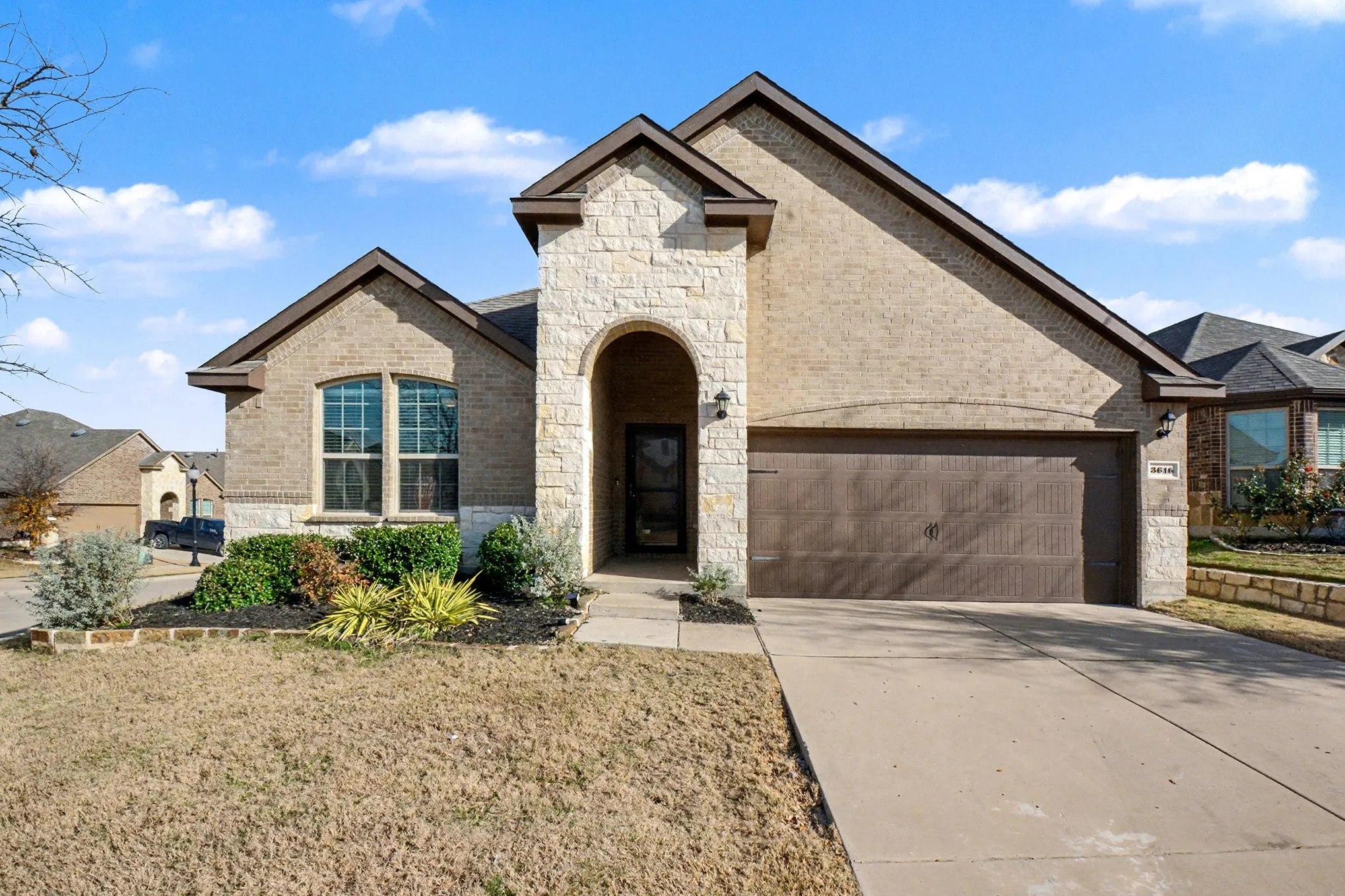 Single Family Residence For Sale in Denton County , 3616 Sabine Drive, Little Elm, Texas 75068, 4 Bedroom, 2 Bathroom, 2 Garage spaces, 2,033 Sqft, built in 2019, mls#21136760, Real Estate Agent in Little Elm, Homes For Sale in Denton county, Homes For Sale in Little Elm, Realtor in Little Elm Texas, Real Estate Brokerage Independent Realty Texas, Luminita Cordes Realtor