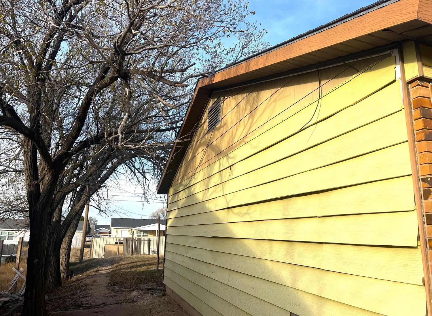 Single Family Residence For Sale in Potter County , 1225 Pecan Street, Amarillo, Texas 79107, 4 Bedrooms, 3 Bathrooms, Garage spaces, 1,570 Sqft, built in 1962, Price $49,999, mls#21137065, Real Estate Agent in Amarillo, Homes For Sale in Potter county, Homes For Sale in Amarillo, Realtor in Amarillo Texas, Real Estate Brokerage Independent Realty Texas, Luminita Cordes Realtor