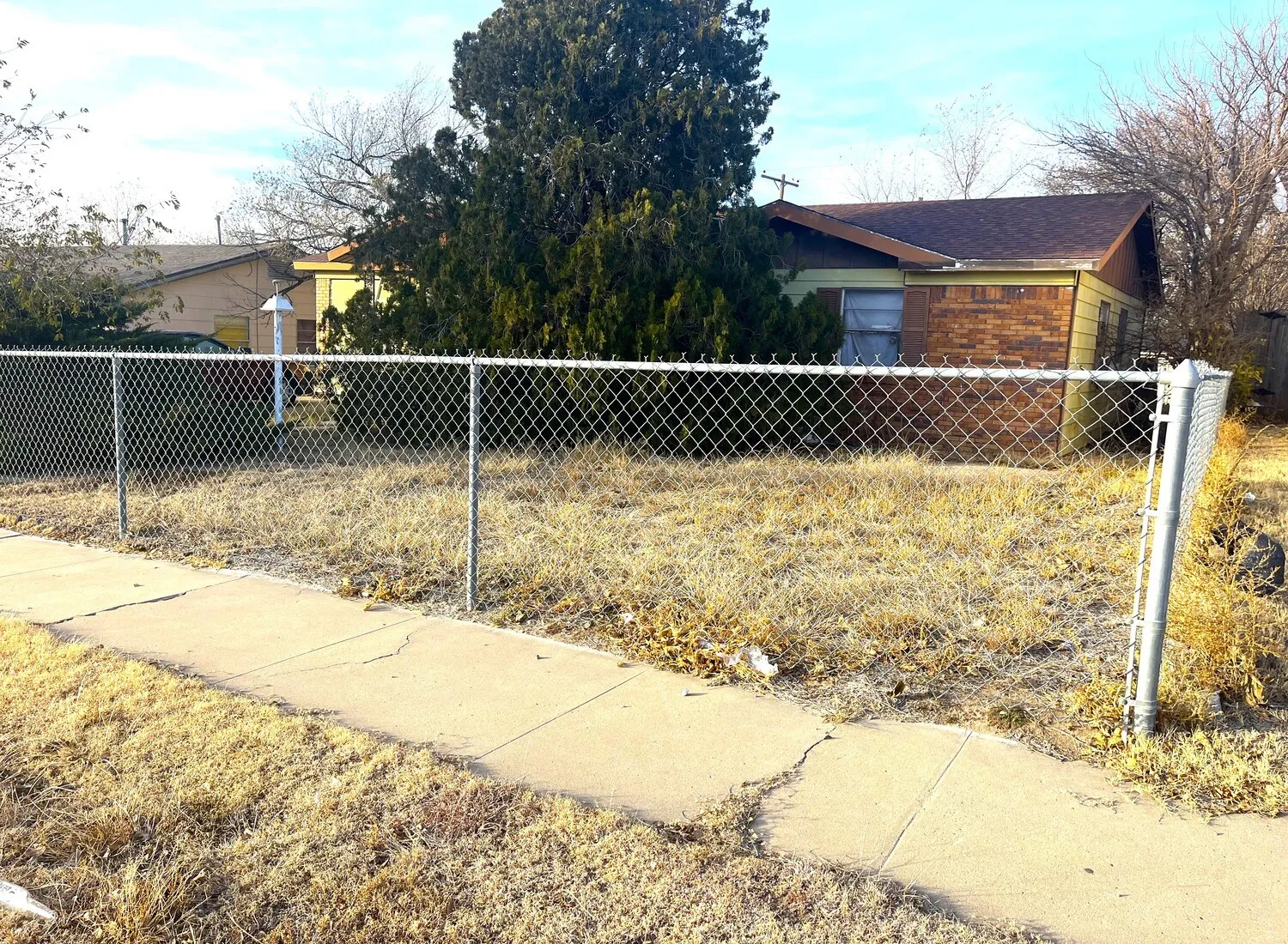 Single Family Residence For Sale in Potter County , 1225 Pecan Street, Amarillo, Texas 79107, 4 Bedrooms, 3 Bathrooms, Garage spaces, 1,570 Sqft, built in 1962, Price $49,999, mls#21137065, Real Estate Agent in Amarillo, Homes For Sale in Potter county, Homes For Sale in Amarillo, Realtor in Amarillo Texas, Real Estate Brokerage Independent Realty Texas, Luminita Cordes Realtor