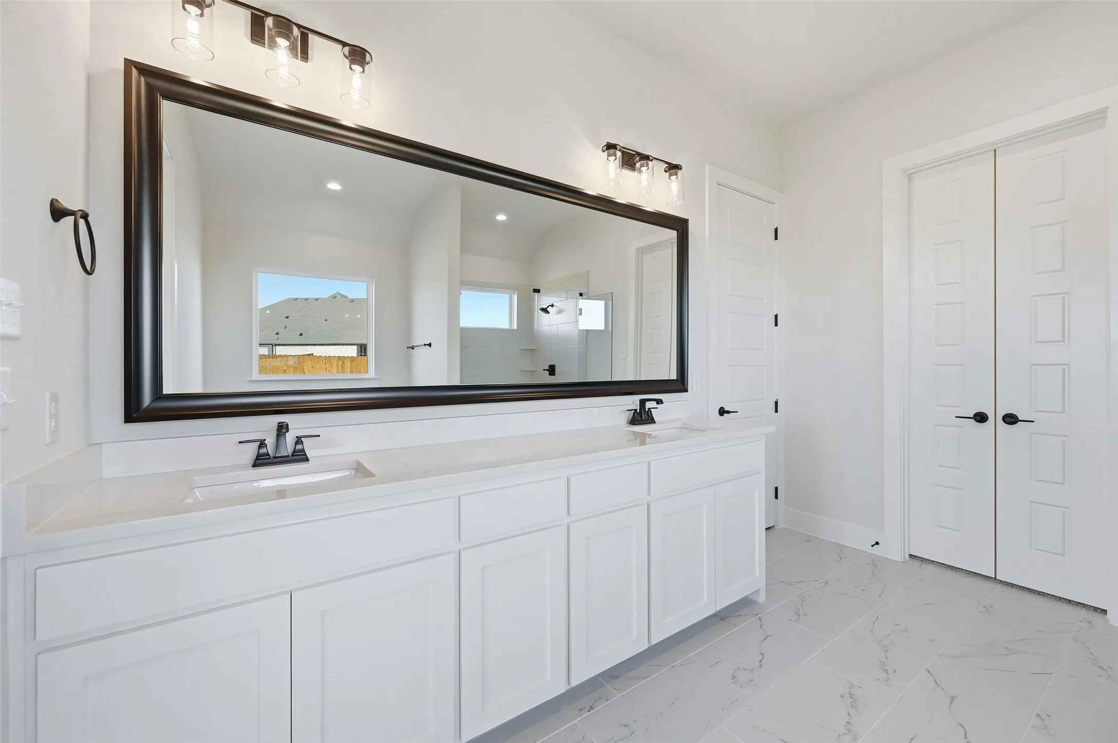 Single Family Residence For Sale in Johnson County , 12984 Little Wolf, Godley, Texas 76044, 3 Bedroom, 2 Bathroom, 2 Garage spaces, 2,600 Sqft, built in 2025, New Construction - Incomplete, mls#21137102, Real Estate Agent in Godley, Homes For Sale in Johnson county, Homes For Sale in Godley, Realtor in Godley Texas, Real Estate Brokerage Independent Realty Texas, Luminita Cordes Realtor
