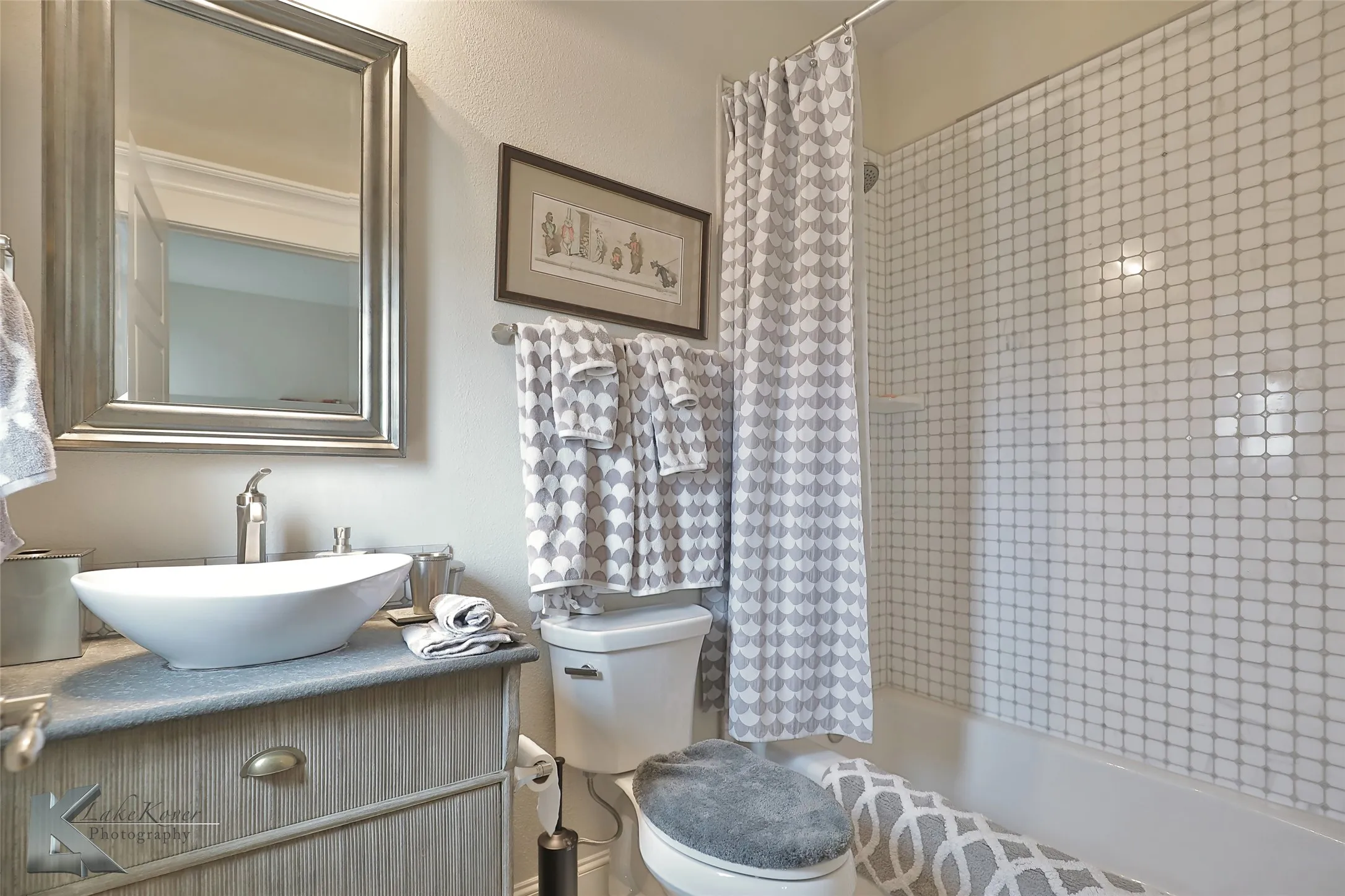 Single Family Residence For Sale in Taylor County , 6725 Goodnight Loving Trail, Abilene, Texas 79606, 4 Bedrooms, 4 Bathrooms, 2 Garage spaces, 3,188 Sqft, built in 2015, Preowned, Price $699,500, mls#21137033, Real Estate Agent in Abilene, Homes For Sale in Taylor county, Homes For Sale in Abilene, Realtor in Abilene Texas, Real Estate Brokerage Independent Realty Texas, Luminita Cordes Realtor
