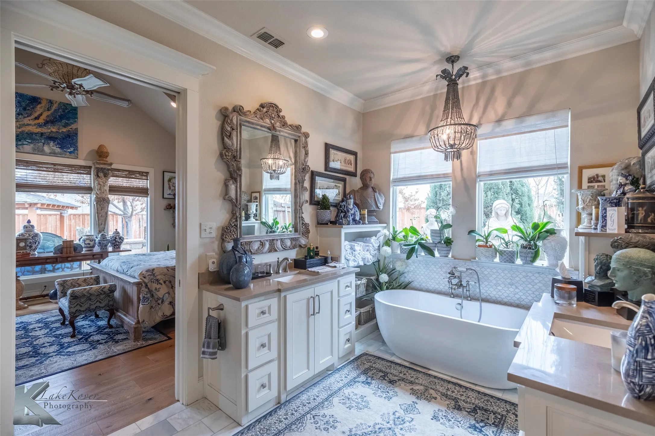 Single Family Residence For Sale in Taylor County , 6725 Goodnight Loving Trail, Abilene, Texas 79606, 4 Bedrooms, 4 Bathrooms, 2 Garage spaces, 3,188 Sqft, built in 2015, Preowned, Price $699,500, mls#21137033, Real Estate Agent in Abilene, Homes For Sale in Taylor county, Homes For Sale in Abilene, Realtor in Abilene Texas, Real Estate Brokerage Independent Realty Texas, Luminita Cordes Realtor