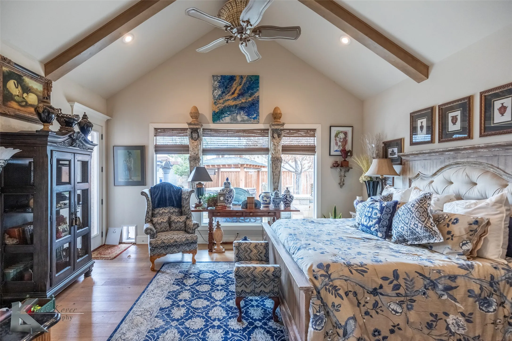 Single Family Residence For Sale in Taylor County , 6725 Goodnight Loving Trail, Abilene, Texas 79606, 4 Bedrooms, 4 Bathrooms, 2 Garage spaces, 3,188 Sqft, built in 2015, Preowned, Price $699,500, mls#21137033, Real Estate Agent in Abilene, Homes For Sale in Taylor county, Homes For Sale in Abilene, Realtor in Abilene Texas, Real Estate Brokerage Independent Realty Texas, Luminita Cordes Realtor