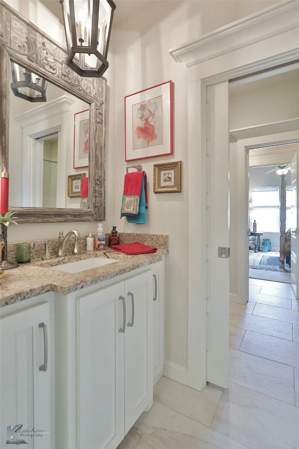 Single Family Residence For Sale in Taylor County , 6725 Goodnight Loving Trail, Abilene, Texas 79606, 4 Bedrooms, 4 Bathrooms, 2 Garage spaces, 3,188 Sqft, built in 2015, Preowned, Price $699,500, mls#21137033, Real Estate Agent in Abilene, Homes For Sale in Taylor county, Homes For Sale in Abilene, Realtor in Abilene Texas, Real Estate Brokerage Independent Realty Texas, Luminita Cordes Realtor