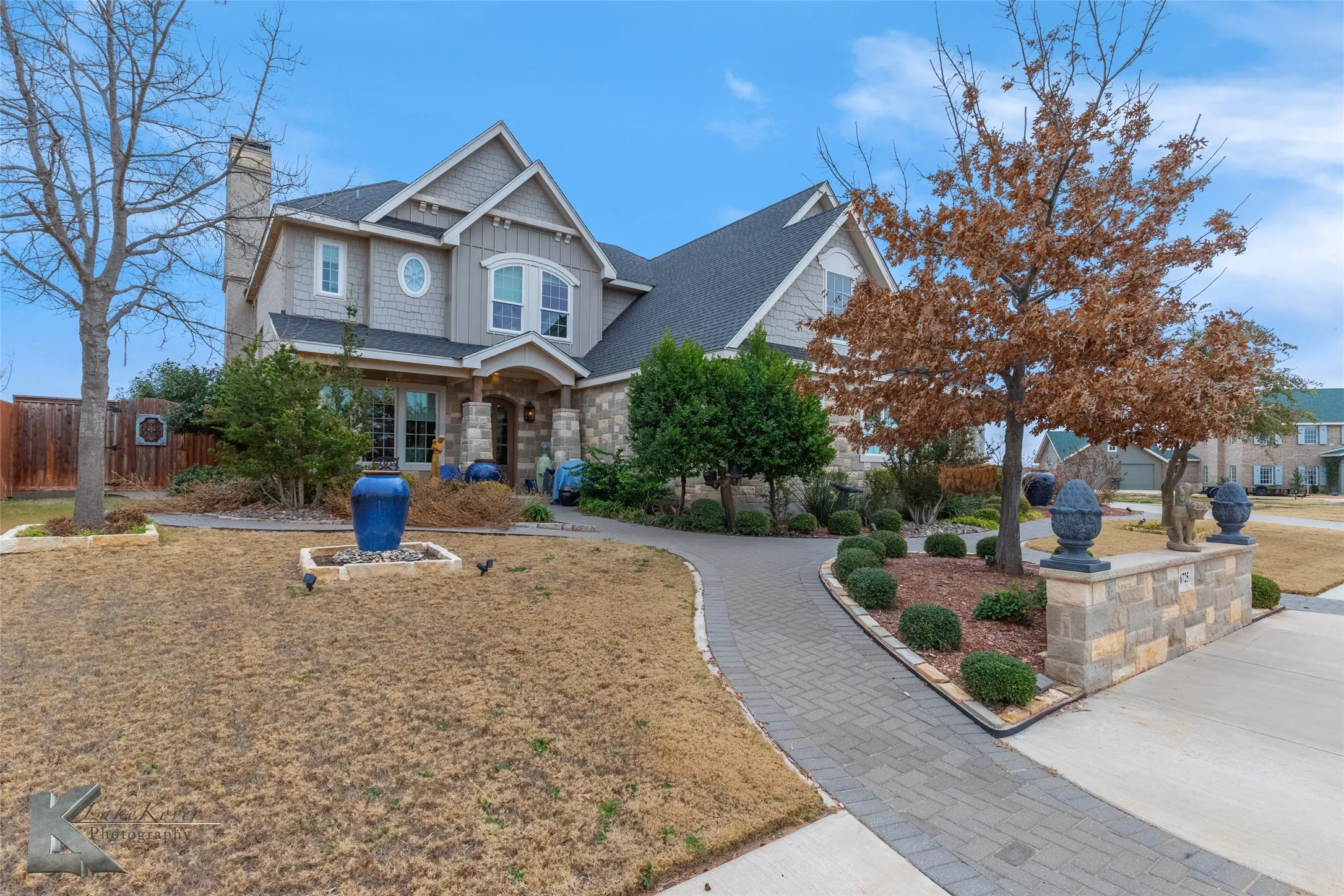 Single Family Residence For Sale in Taylor County , 6725 Goodnight Loving Trail, Abilene, Texas 79606, 4 Bedrooms, 4 Bathrooms, 2 Garage spaces, 3,188 Sqft, built in 2015, Preowned, Price $699,500, mls#21137033, Real Estate Agent in Abilene, Homes For Sale in Taylor county, Homes For Sale in Abilene, Realtor in Abilene Texas, Real Estate Brokerage Independent Realty Texas, Luminita Cordes Realtor