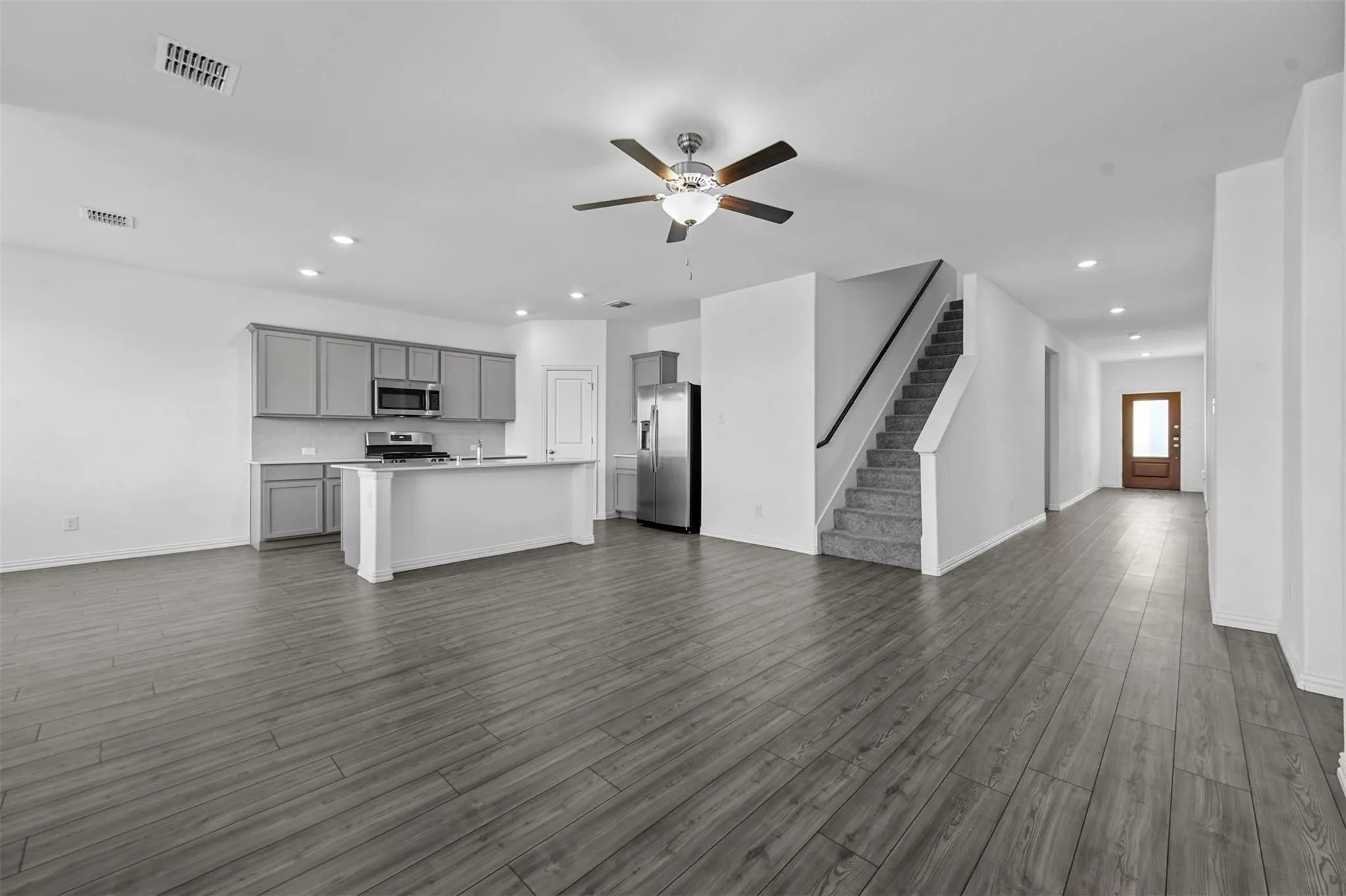 Single Family Residence For Sale in Denton County , 5029 Salinger Drive, Celina, Texas 76227, 4 Bedroom, 3 Bathroom, 2 Garage spaces, 2,269 Sqft, built in 2021, mls#21137214, Real Estate Agent in Celina, Homes For Sale in Denton county, Homes For Sale in Celina, Realtor in Celina Texas, Real Estate Brokerage Independent Realty Texas, Luminita Cordes Realtor