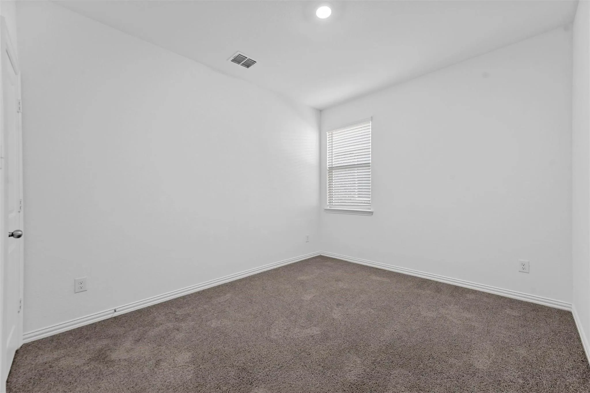 Single Family Residence For Sale in Denton County , 5029 Salinger Drive, Celina, Texas 76227, 4 Bedroom, 3 Bathroom, 2 Garage spaces, 2,269 Sqft, built in 2021, mls#21137214, Real Estate Agent in Celina, Homes For Sale in Denton county, Homes For Sale in Celina, Realtor in Celina Texas, Real Estate Brokerage Independent Realty Texas, Luminita Cordes Realtor