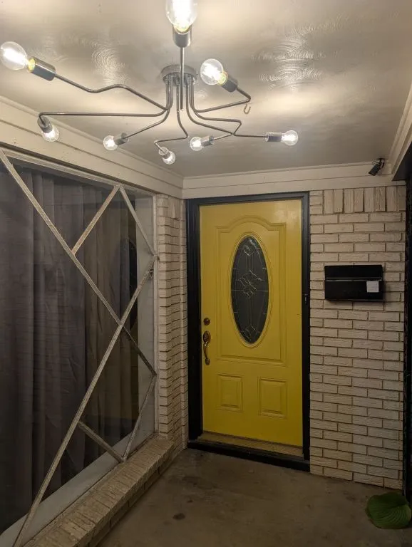 Single Family Residence For Sale in Dallas County , 8747 Mosswood Drive, Dallas, Texas 75227, 3 Bedroom, 2 Bathroom, 2 Garage spaces, 1,761 Sqft, built in 1961, Preowned, mls#21137208, Real Estate Agent in Dallas, Homes For Sale in Dallas county, Homes For Sale in Dallas, Realtor in Dallas Texas, Real Estate Brokerage Independent Realty Texas, Luminita Cordes Realtor