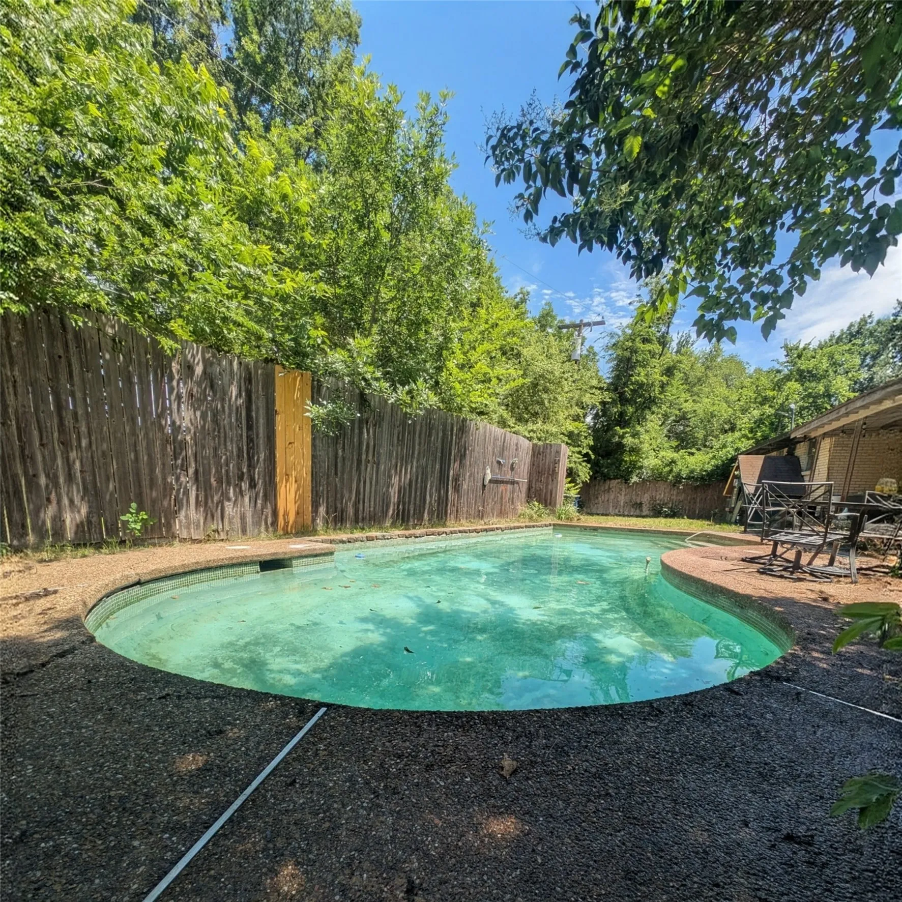 Single Family Residence For Sale in Dallas County , 8747 Mosswood Drive, Dallas, Texas 75227, 3 Bedroom, 2 Bathroom, 2 Garage spaces, 1,761 Sqft, built in 1961, Preowned, mls#21137208, Real Estate Agent in Dallas, Homes For Sale in Dallas county, Homes For Sale in Dallas, Realtor in Dallas Texas, Real Estate Brokerage Independent Realty Texas, Luminita Cordes Realtor