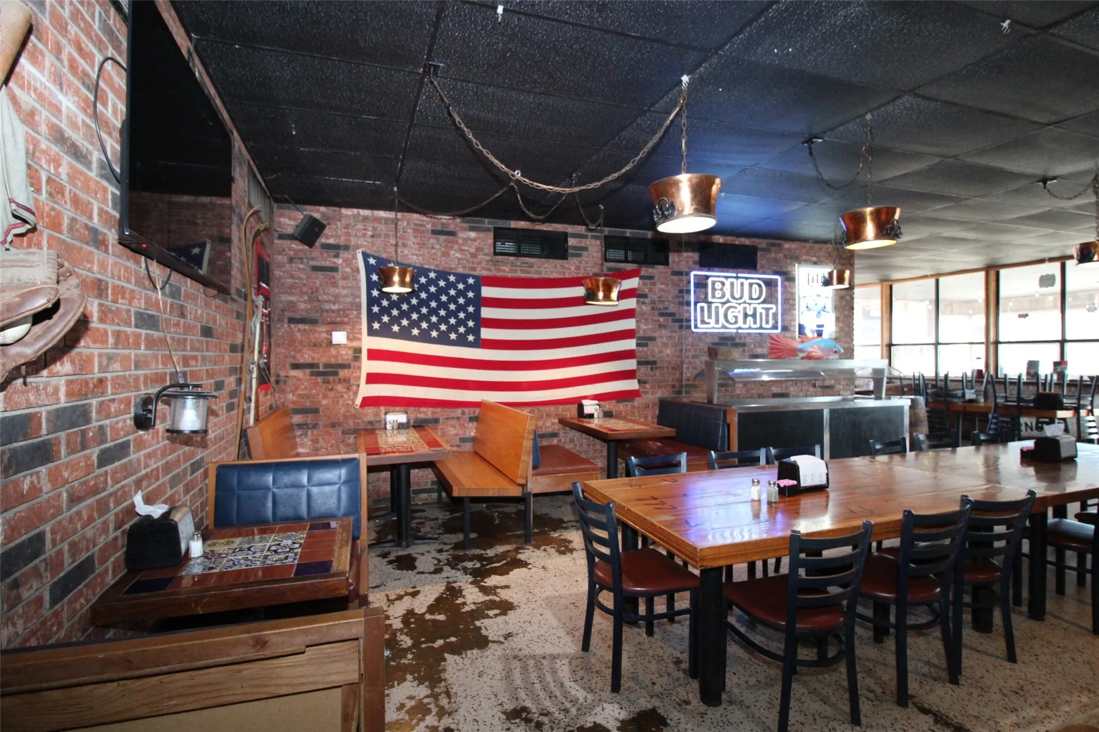 Business For Sale in Baylor County , 700 W California Street, Seymour, Texas 76380, 0, 0, Garage spaces, 5,163 Sqft, built in 1950, Preowned, mls#21137216, Real Estate Agent in Seymour, Homes For Sale in Baylor county, Homes For Sale in Seymour, Realtor in Seymour Texas, Real Estate Brokerage Independent Realty Texas, Luminita Cordes Realtor