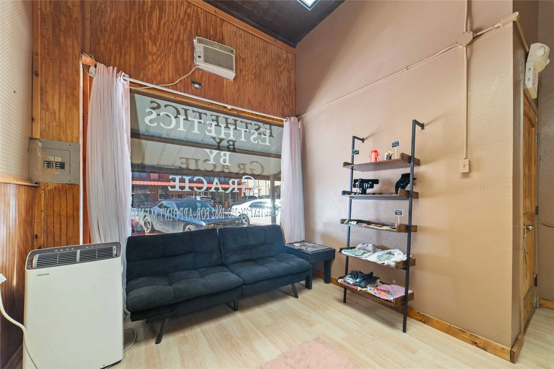 Retail For Sale in Coleman County , 115 E Pecan Street, Coleman, Texas 76834, 0, 0, Garage spaces, 0 Sqft, built in 1890, mls#21137287, Real Estate Agent in Coleman, Homes For Sale in Coleman county, Homes For Sale in Coleman, Realtor in Coleman Texas, Real Estate Brokerage Independent Realty Texas, Luminita Cordes Realtor
