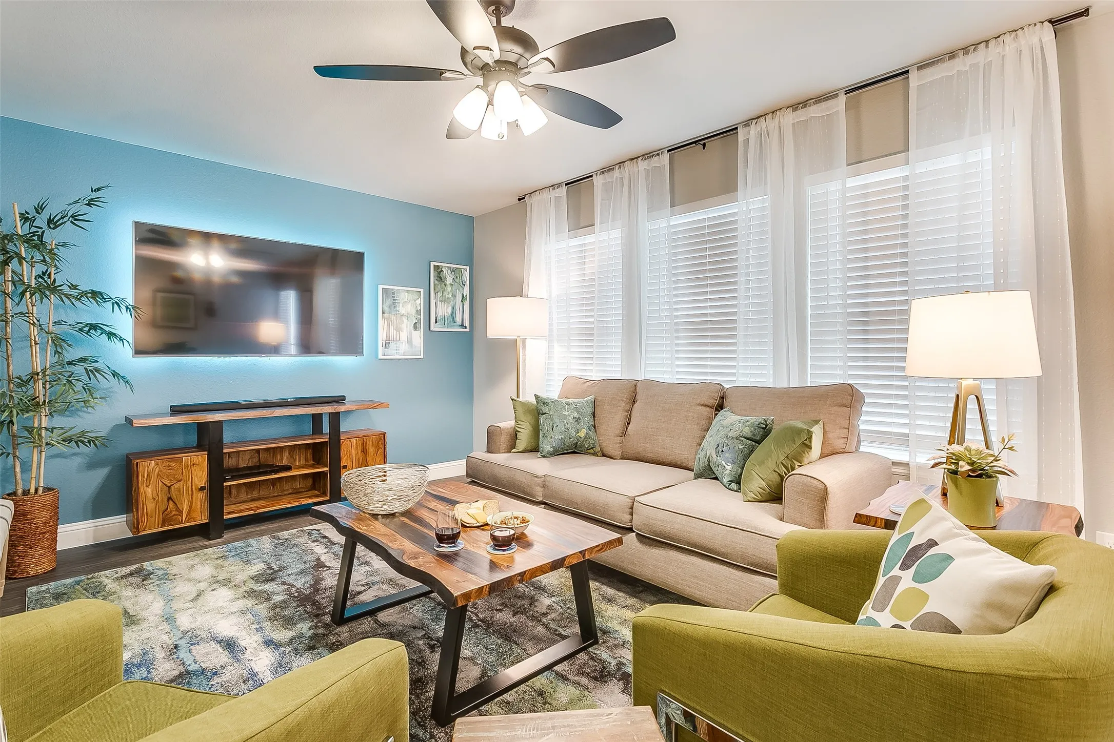 Single Family Residence For Rent in Denton County , 901 Juno Lane, Denton, Texas 76209, 3 Bedrooms, 3 Bathrooms, 2 Garage spaces, 1,767 Sqft, built in 2019, Price $1,950, mls#21135366, Real Estate Agent in Denton, Homes For Rent in Denton county, Homes For Rent in Denton, Realtor in Denton Texas, Real Estate Brokerage Independent Realty Texas, Luminita Cordes Realtor