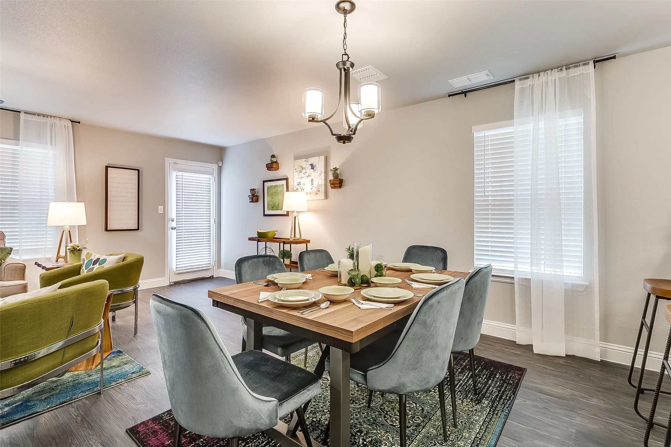 Single Family Residence For Rent in Denton County , 901 Juno Lane, Denton, Texas 76209, 3 Bedrooms, 3 Bathrooms, 2 Garage spaces, 1,767 Sqft, built in 2019, Price $1,950, mls#21135366, Real Estate Agent in Denton, Homes For Rent in Denton county, Homes For Rent in Denton, Realtor in Denton Texas, Real Estate Brokerage Independent Realty Texas, Luminita Cordes Realtor