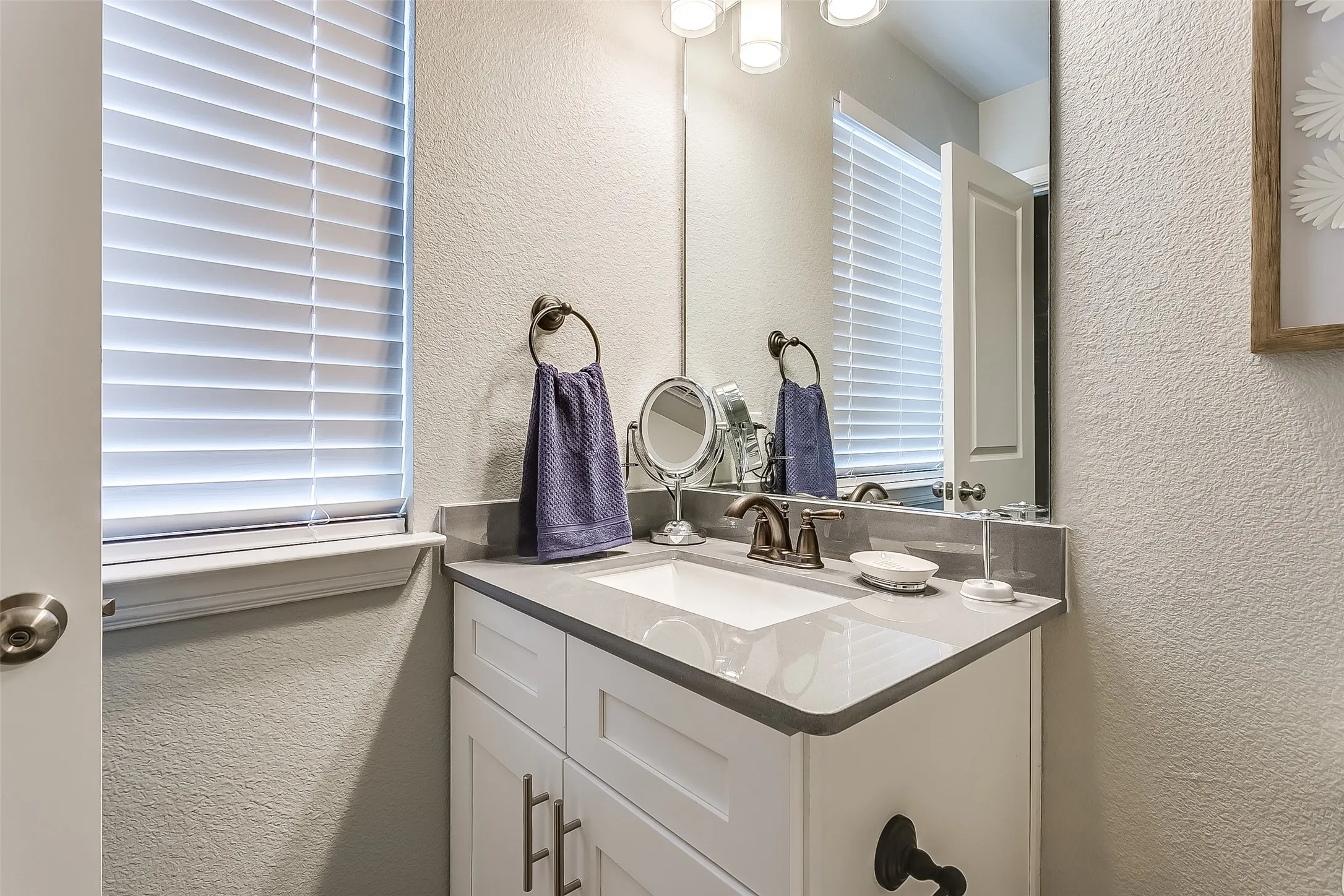 Single Family Residence For Rent in Denton County , 901 Juno Lane, Denton, Texas 76209, 3 Bedrooms, 3 Bathrooms, 2 Garage spaces, 1,767 Sqft, built in 2019, Price $1,950, mls#21135366, Real Estate Agent in Denton, Homes For Rent in Denton county, Homes For Rent in Denton, Realtor in Denton Texas, Real Estate Brokerage Independent Realty Texas, Luminita Cordes Realtor