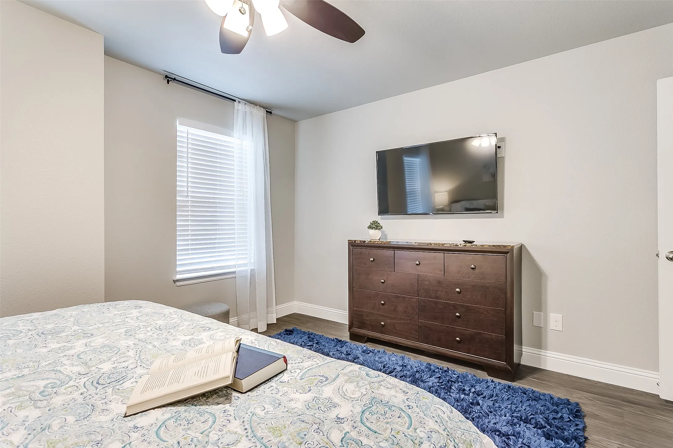 Single Family Residence For Rent in Denton County , 901 Juno Lane, Denton, Texas 76209, 3 Bedrooms, 3 Bathrooms, 2 Garage spaces, 1,767 Sqft, built in 2019, Price $1,950, mls#21135366, Real Estate Agent in Denton, Homes For Rent in Denton county, Homes For Rent in Denton, Realtor in Denton Texas, Real Estate Brokerage Independent Realty Texas, Luminita Cordes Realtor