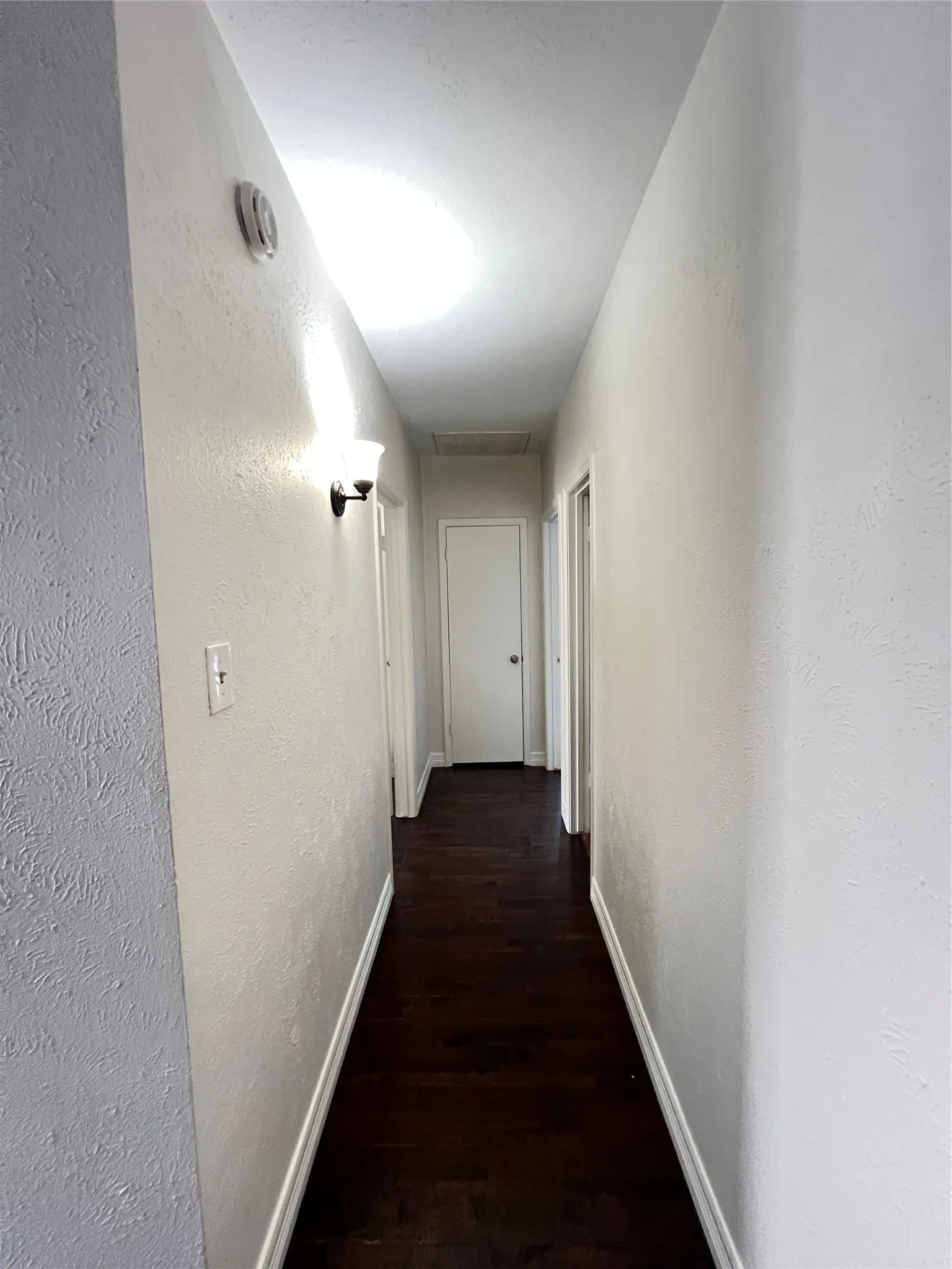 Condominium For Rent in Dallas County , 10432 High Hollows Drive 241, Dallas, Texas 75230, 2 Bedroom, 2 Bathroom, Garage spaces, 1,204 Sqft, built in 1969, mls#21137355, Real Estate Agent in Dallas, Homes For Rent in Dallas county, Homes For Rent in Dallas, Realtor in Dallas Texas, Real Estate Brokerage Independent Realty Texas, Luminita Cordes Realtor