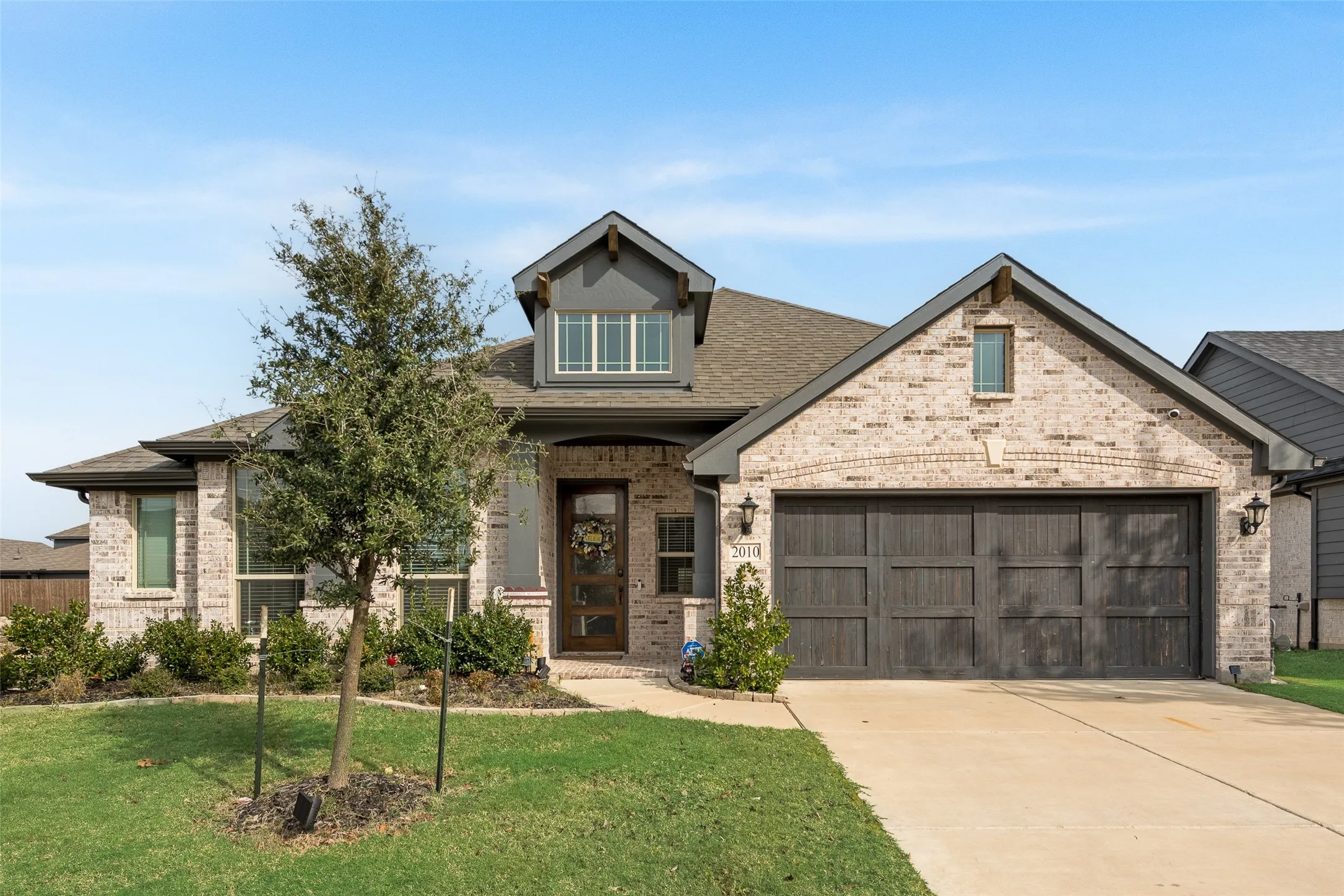 Single Family Residence For Sale in Kaufman County , 2010 Dundalk Lane, Forney, Texas 75126, 4 Bedrooms, 2 Bathrooms, 2 Garage spaces, 2,297 Sqft, built in 2022, Price $419,900, mls#21137376, Real Estate Agent in Forney, Homes For Sale in Kaufman county, Homes For Sale in Forney, Realtor in Forney Texas, Real Estate Brokerage Independent Realty Texas, Luminita Cordes Realtor