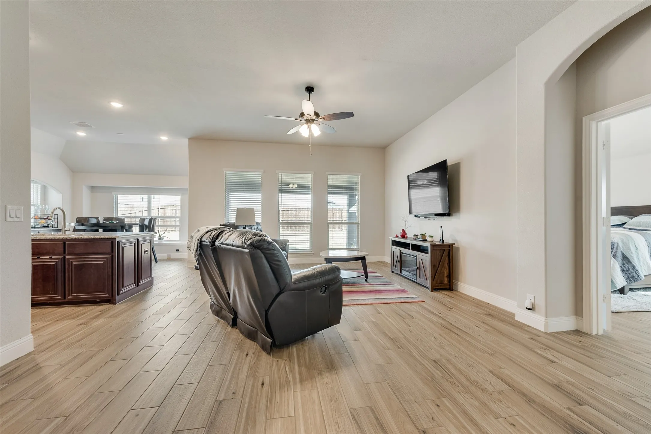 Single Family Residence For Sale in Kaufman County , 2010 Dundalk Lane, Forney, Texas 75126, 4 Bedrooms, 2 Bathrooms, 2 Garage spaces, 2,297 Sqft, built in 2022, Price $419,900, mls#21137376, Real Estate Agent in Forney, Homes For Sale in Kaufman county, Homes For Sale in Forney, Realtor in Forney Texas, Real Estate Brokerage Independent Realty Texas, Luminita Cordes Realtor