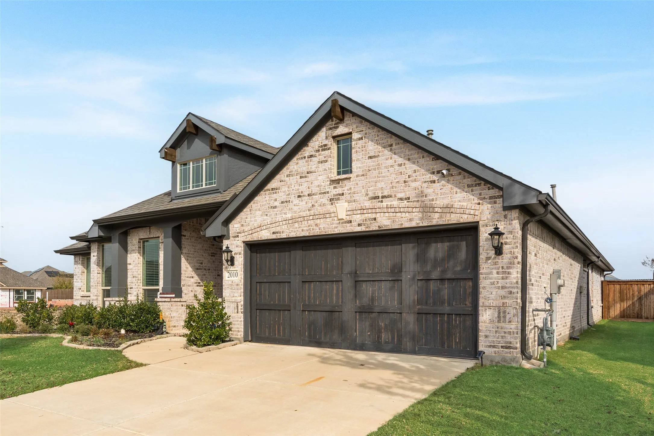 Single Family Residence For Sale in Kaufman County , 2010 Dundalk Lane, Forney, Texas 75126, 4 Bedrooms, 2 Bathrooms, 2 Garage spaces, 2,297 Sqft, built in 2022, Price $419,900, mls#21137376, Real Estate Agent in Forney, Homes For Sale in Kaufman county, Homes For Sale in Forney, Realtor in Forney Texas, Real Estate Brokerage Independent Realty Texas, Luminita Cordes Realtor