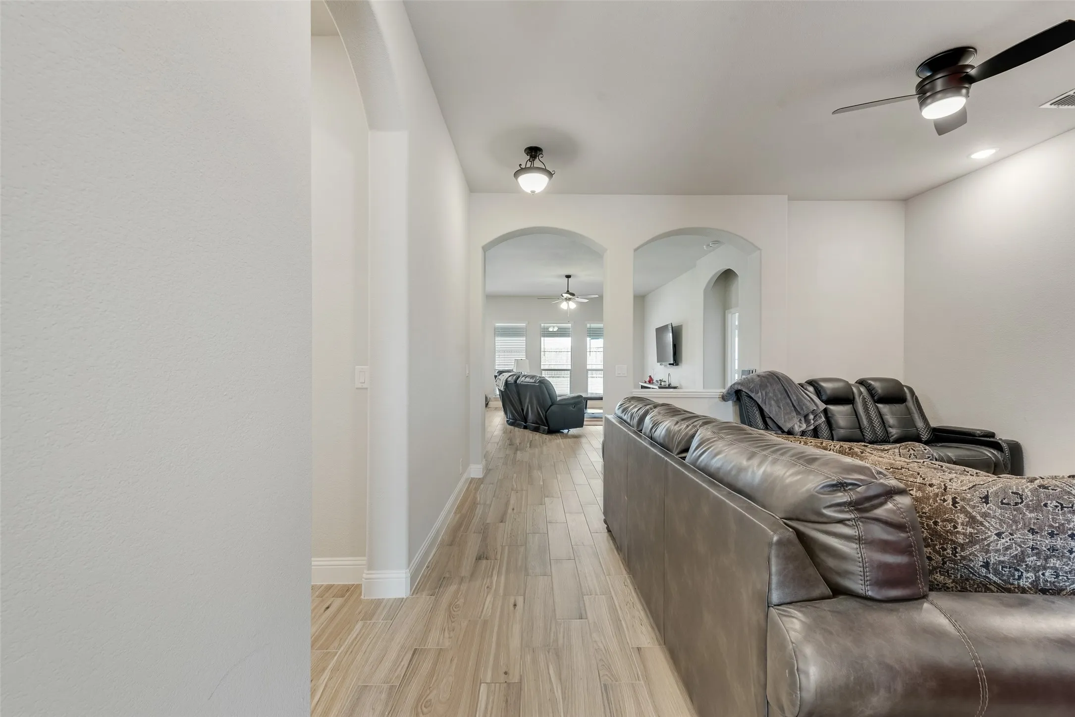 Single Family Residence For Sale in Kaufman County , 2010 Dundalk Lane, Forney, Texas 75126, 4 Bedrooms, 2 Bathrooms, 2 Garage spaces, 2,297 Sqft, built in 2022, Price $419,900, mls#21137376, Real Estate Agent in Forney, Homes For Sale in Kaufman county, Homes For Sale in Forney, Realtor in Forney Texas, Real Estate Brokerage Independent Realty Texas, Luminita Cordes Realtor