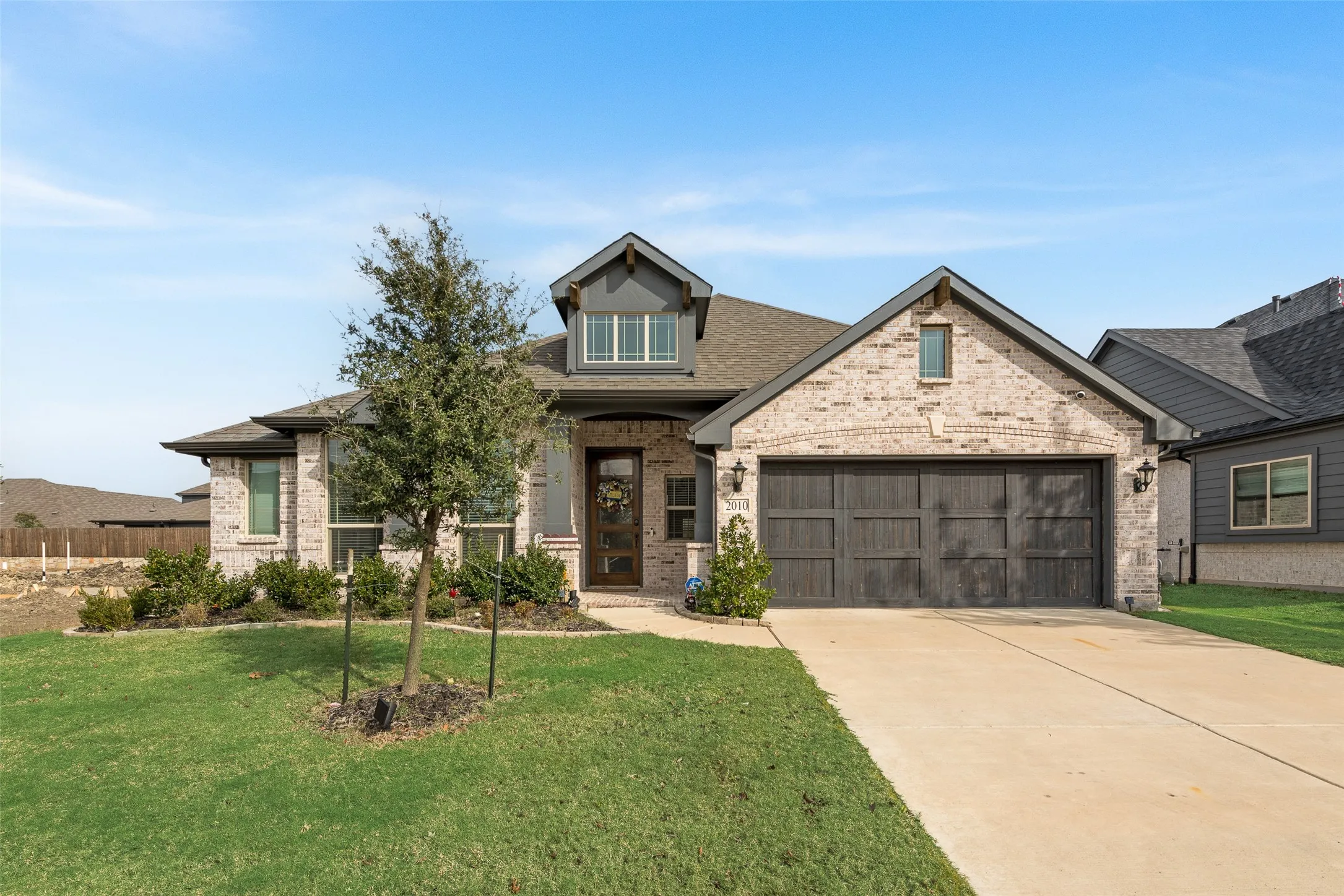 Single Family Residence For Sale in Kaufman County , 2010 Dundalk Lane, Forney, Texas 75126, 4 Bedrooms, 2 Bathrooms, 2 Garage spaces, 2,297 Sqft, built in 2022, Price $419,900, mls#21137376, Real Estate Agent in Forney, Homes For Sale in Kaufman county, Homes For Sale in Forney, Realtor in Forney Texas, Real Estate Brokerage Independent Realty Texas, Luminita Cordes Realtor