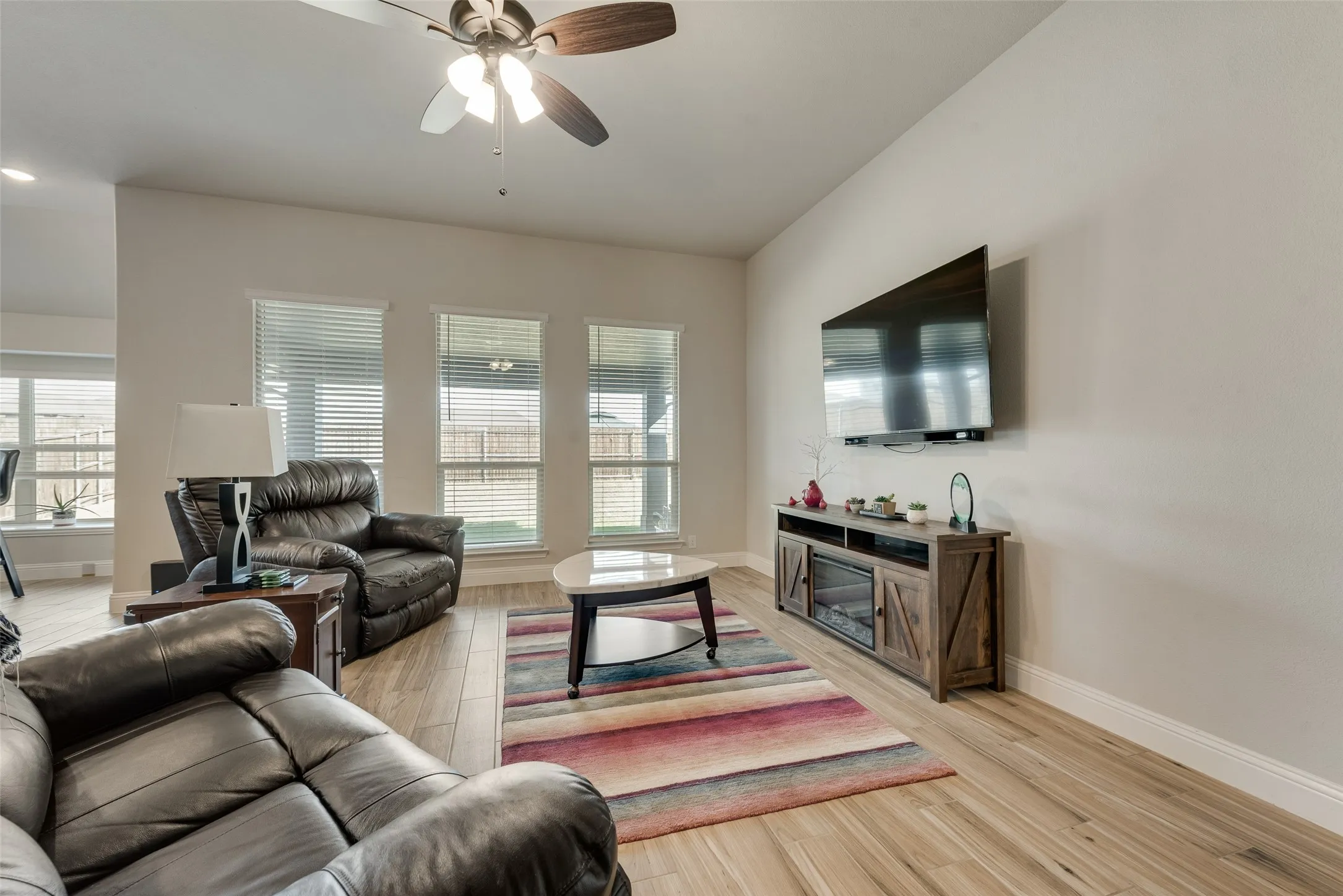 Single Family Residence For Sale in Kaufman County , 2010 Dundalk Lane, Forney, Texas 75126, 4 Bedrooms, 2 Bathrooms, 2 Garage spaces, 2,297 Sqft, built in 2022, Price $419,900, mls#21137376, Real Estate Agent in Forney, Homes For Sale in Kaufman county, Homes For Sale in Forney, Realtor in Forney Texas, Real Estate Brokerage Independent Realty Texas, Luminita Cordes Realtor